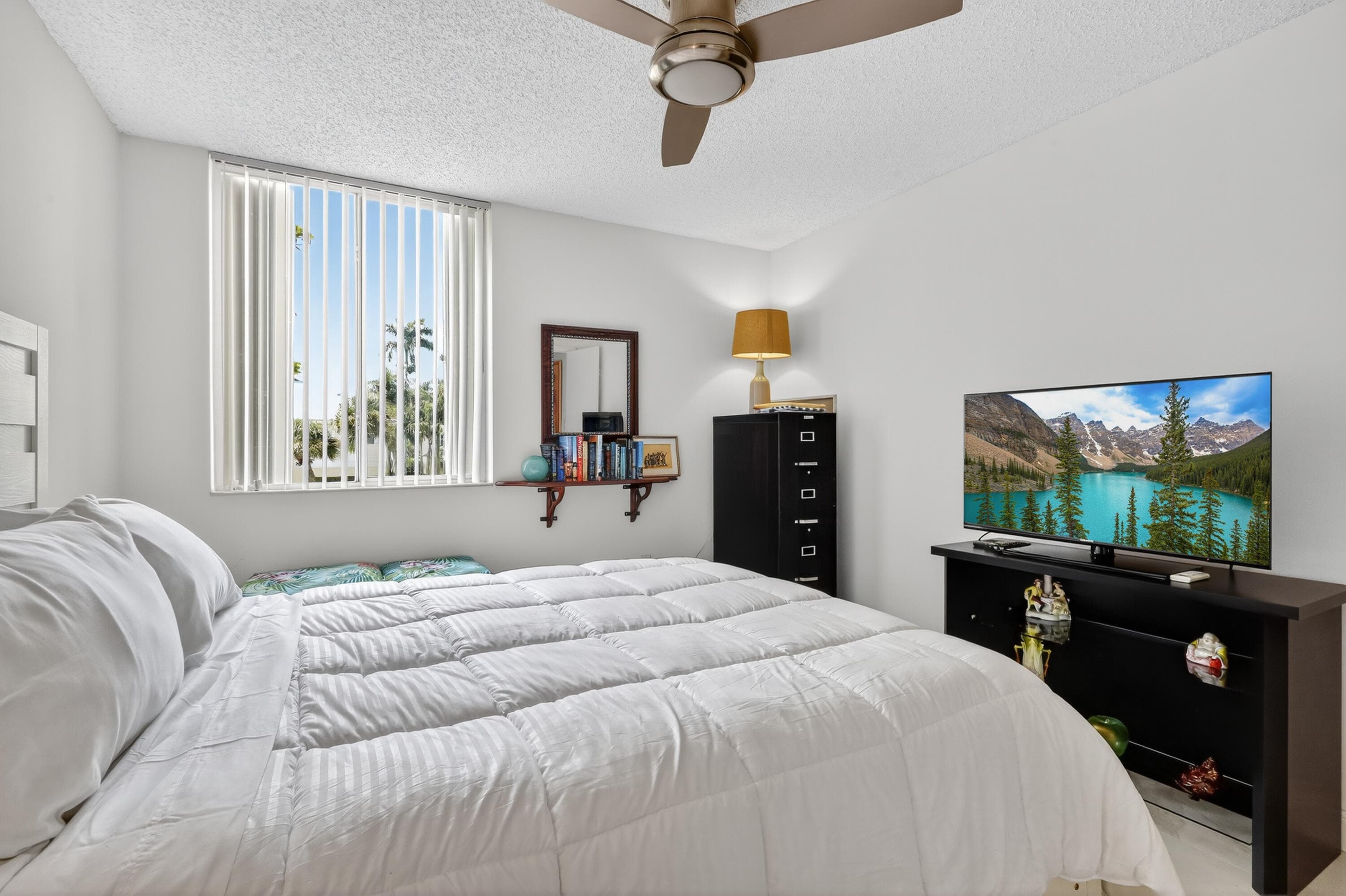 110 Half Moon Circle D2, Hypoluxo, FL 33462 — photo 11 of 44