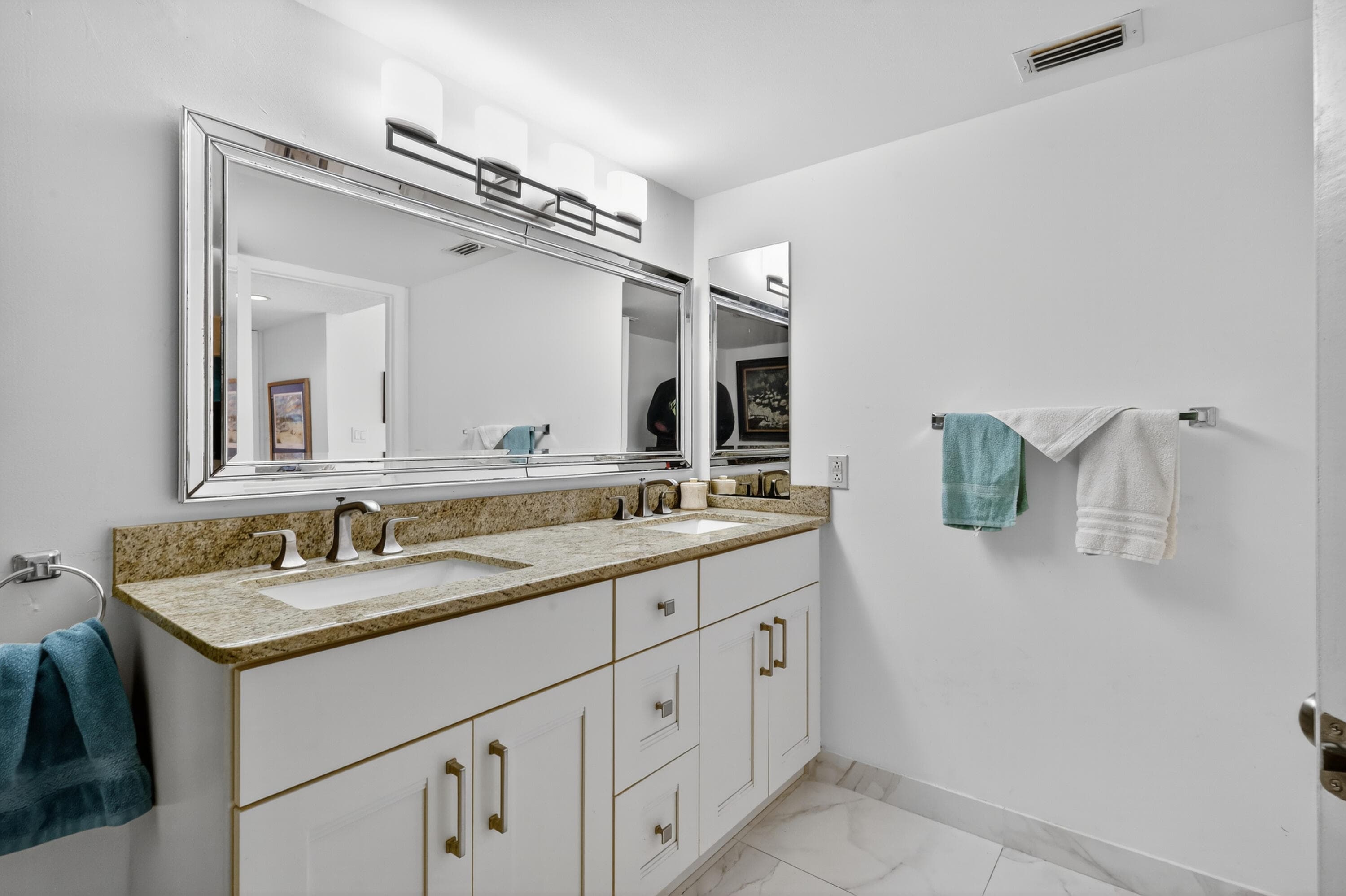 110 Half Moon Circle D2, Hypoluxo, FL 33462 — photo 13 of 44