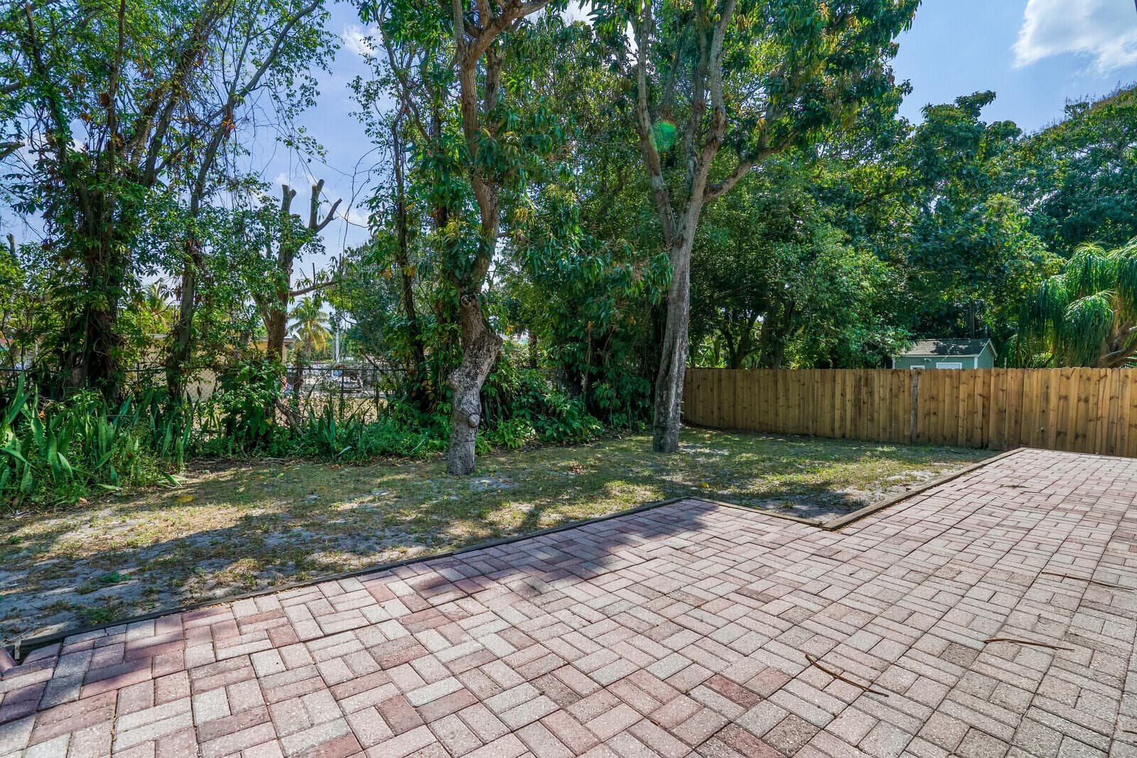 3800 Calvin Avenue, West Palm Beach, FL 33407 — photo 7 of 28