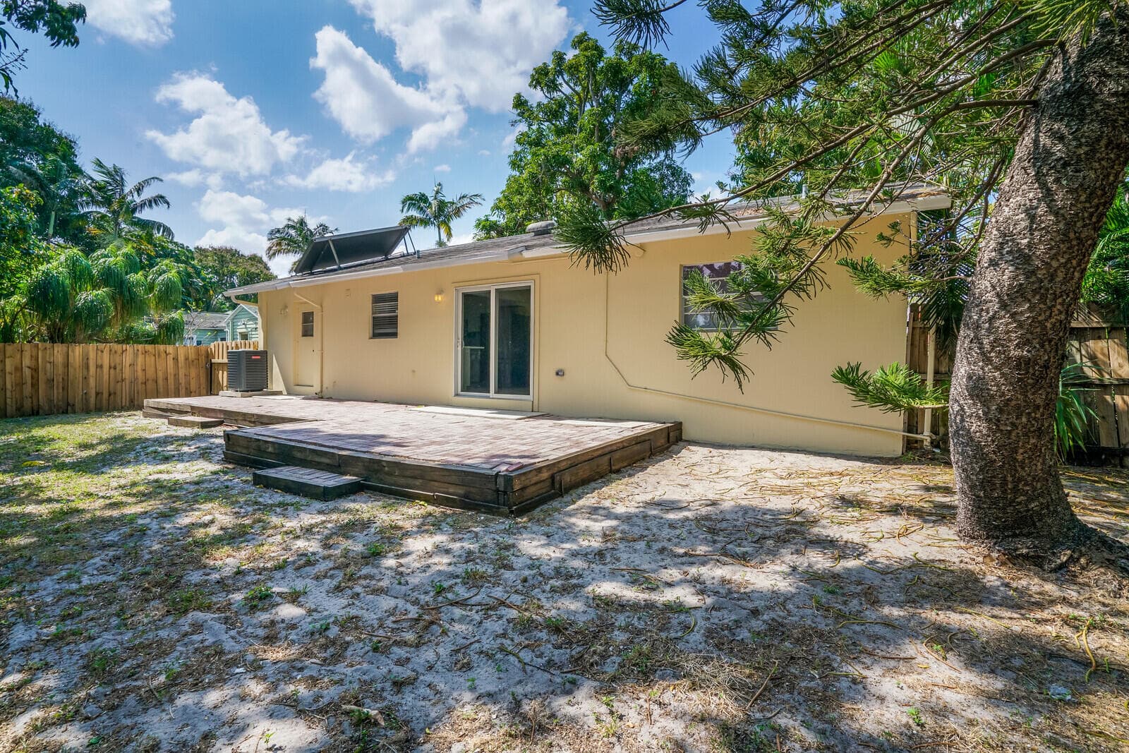 3800 Calvin Avenue, West Palm Beach, FL 33407 — photo 4 of 28