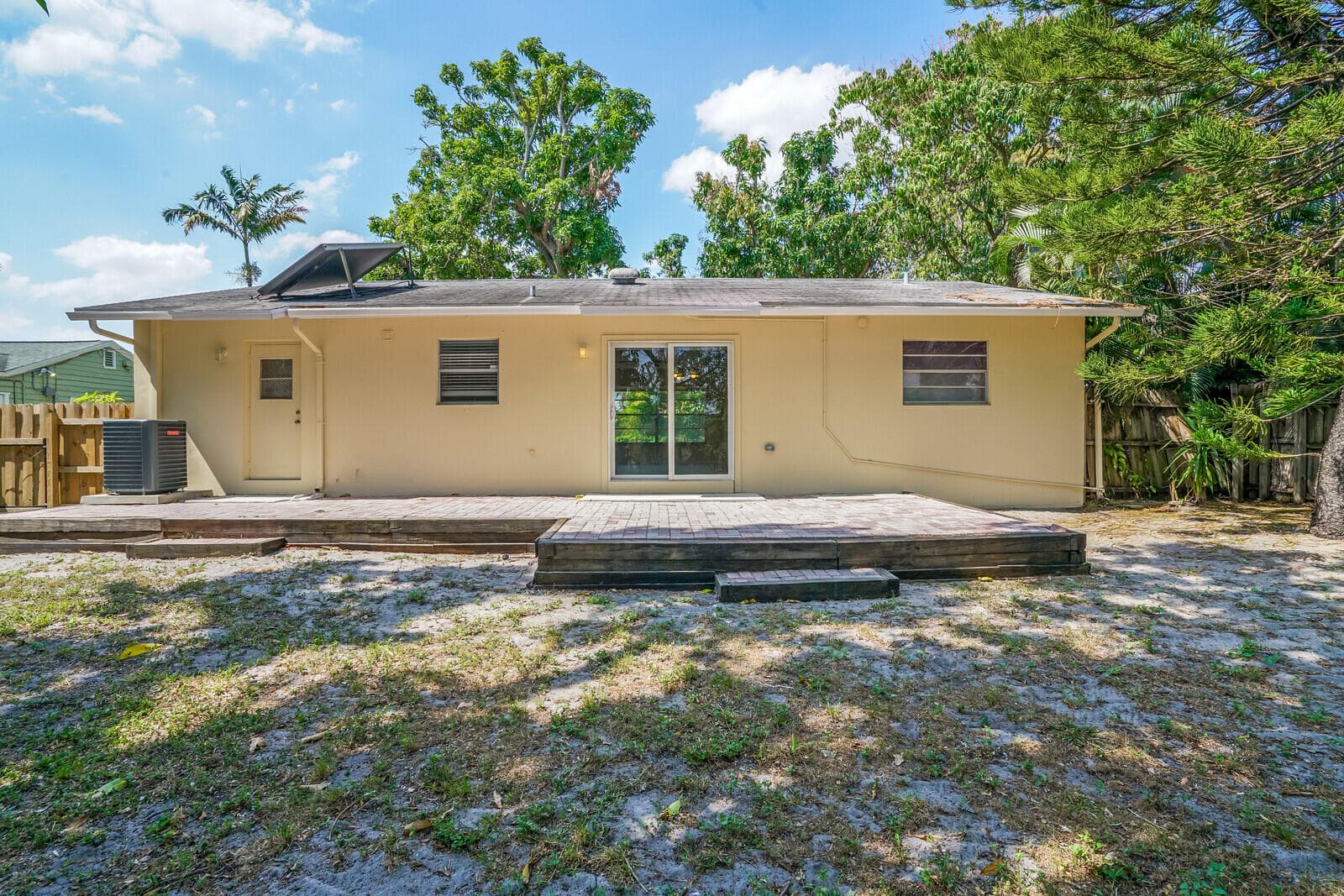 3800 Calvin Avenue, West Palm Beach, FL 33407 — photo 8 of 28