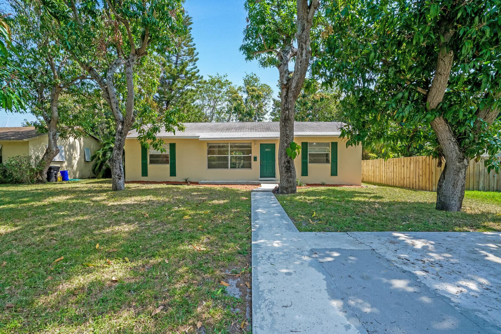 3800 Calvin Avenue, West Palm Beach, FL 33407 — photo 1 of 28