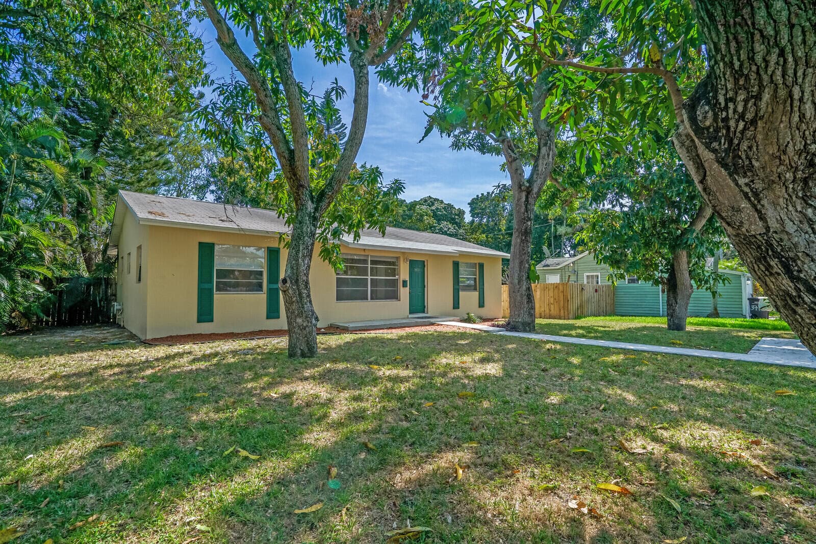 3800 Calvin Avenue, West Palm Beach, FL 33407 — photo 3 of 28