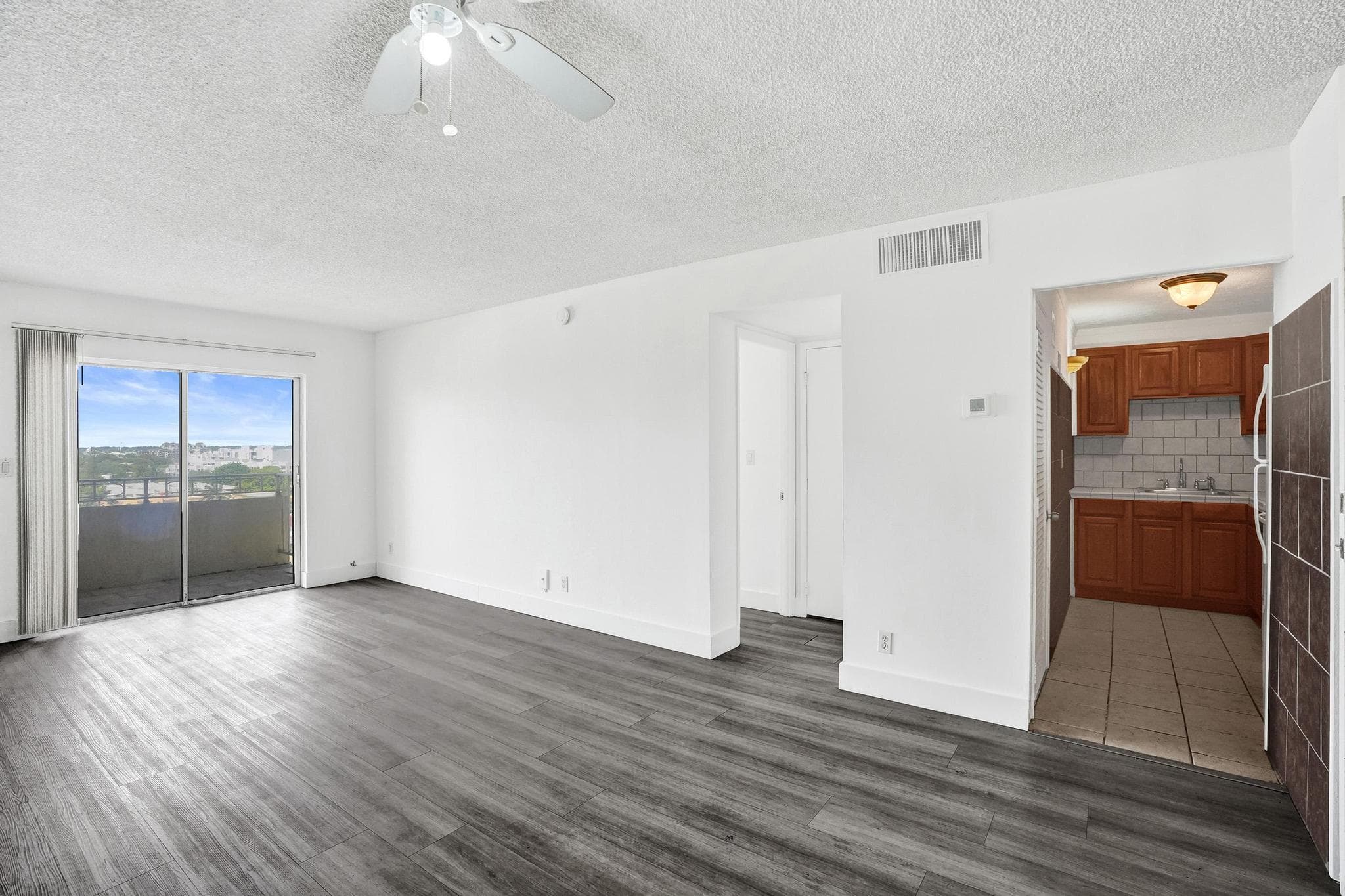 900 NE 18th Avenue 1004, Fort Lauderdale, FL 33304 — photo 10 of 39