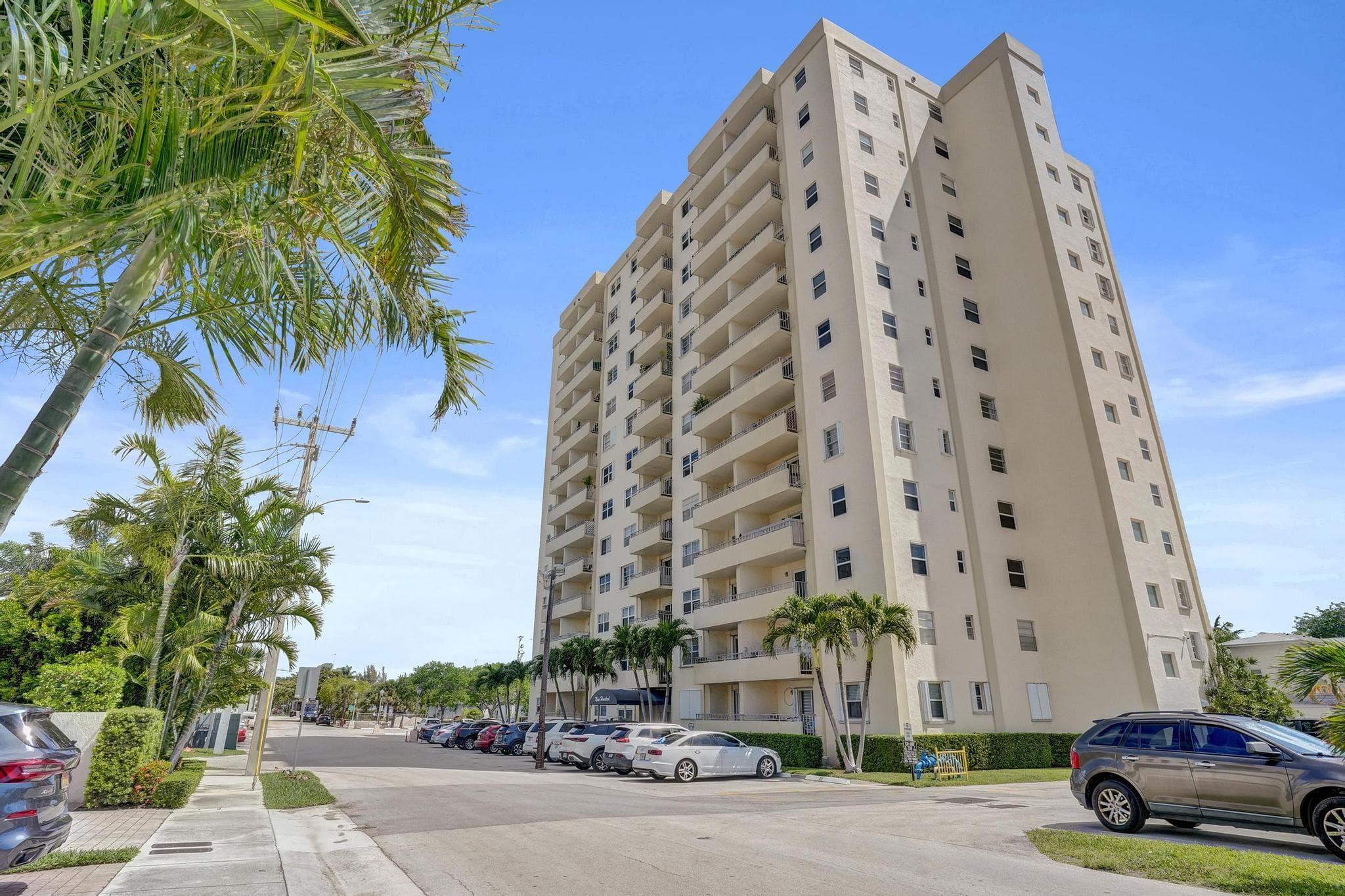 900 NE 18th Avenue 1004, Fort Lauderdale, FL 33304 — photo 22 of 39