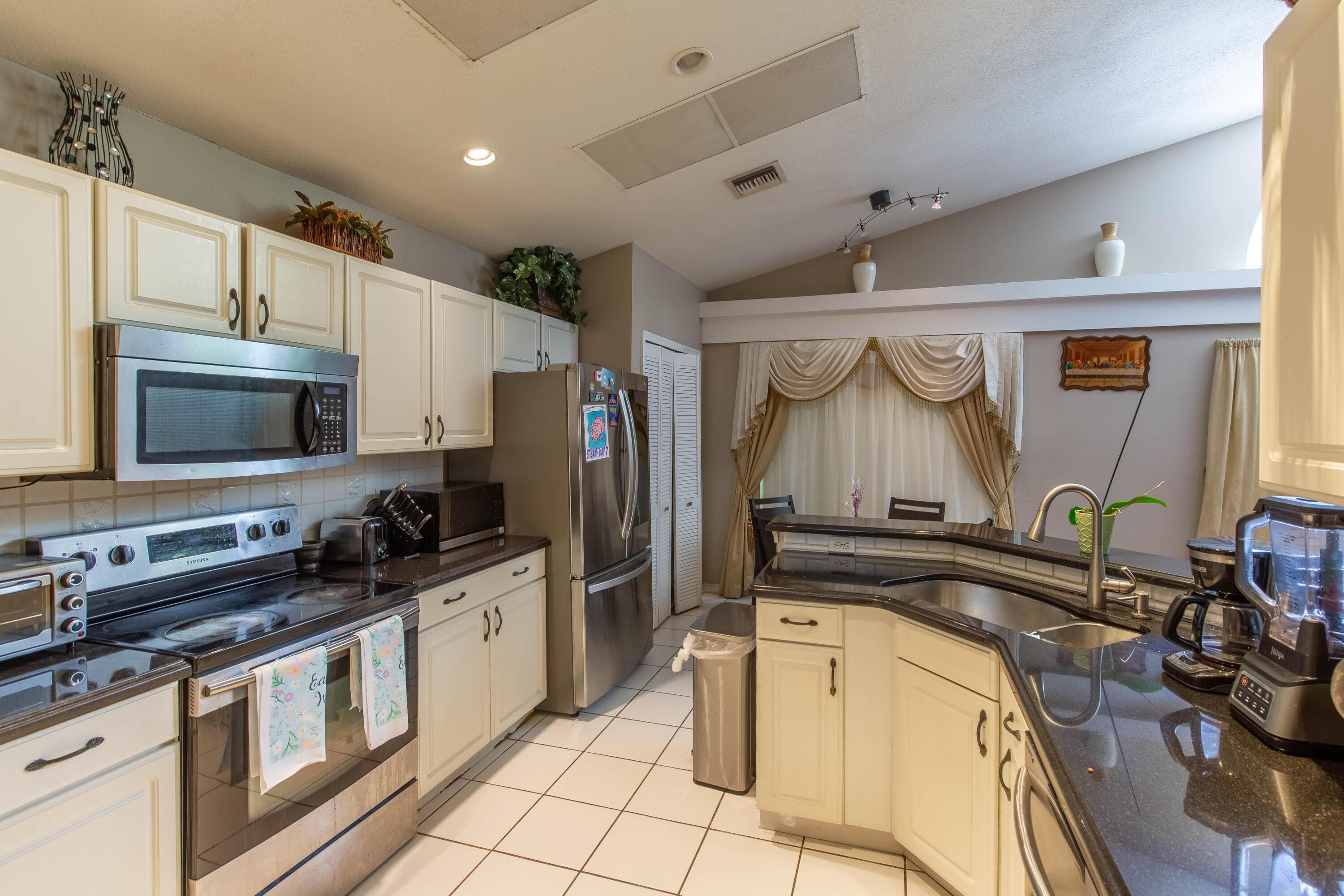 15157 Oak Chase Court, Wellington, FL 33414 — photo 8 of 27