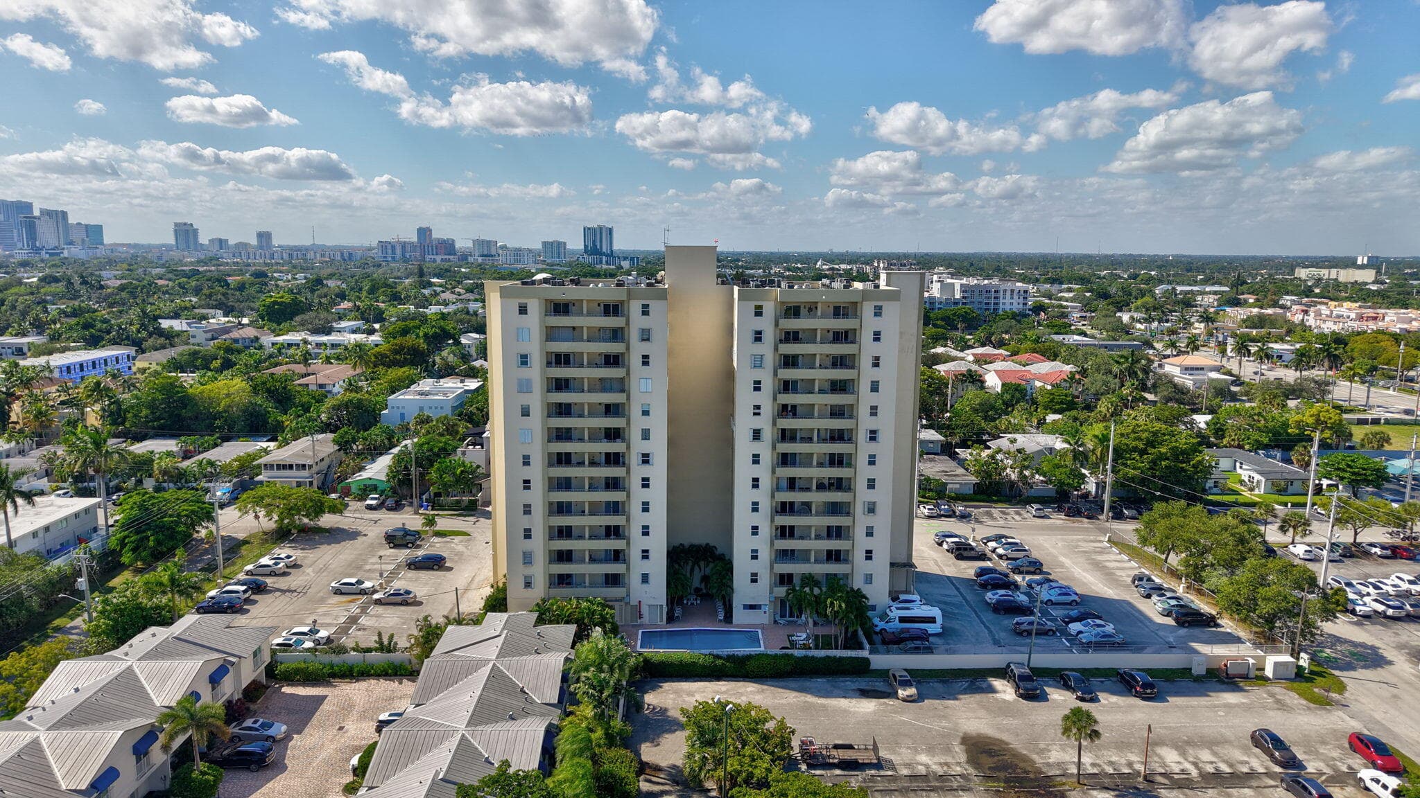 900 NE 18th Avenue 1004, Fort Lauderdale, FL 33304 — photo 35 of 39