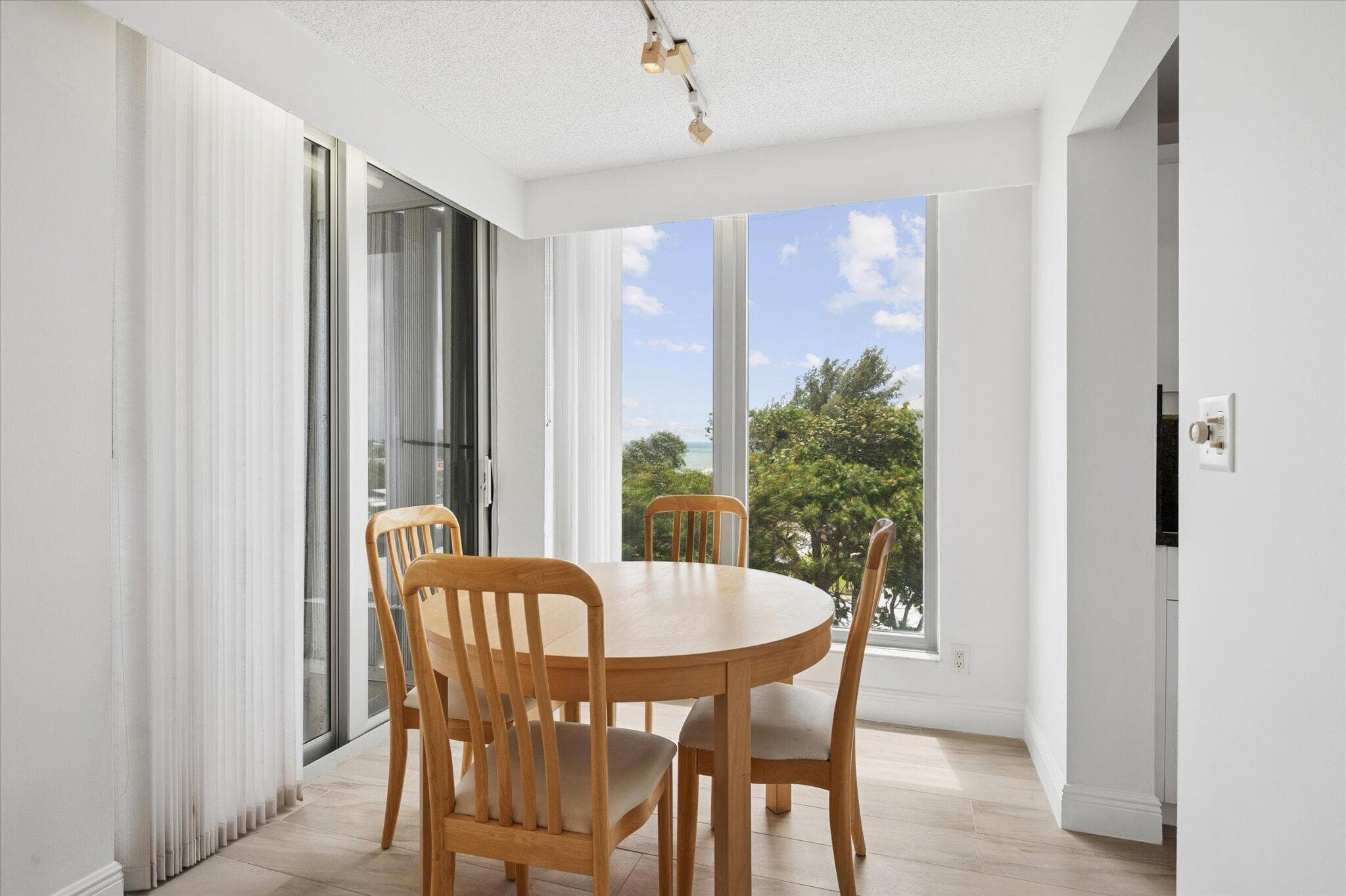 1010 S Ocean Boulevard 501, Pompano Beach, FL 33062 — photo 3 of 19