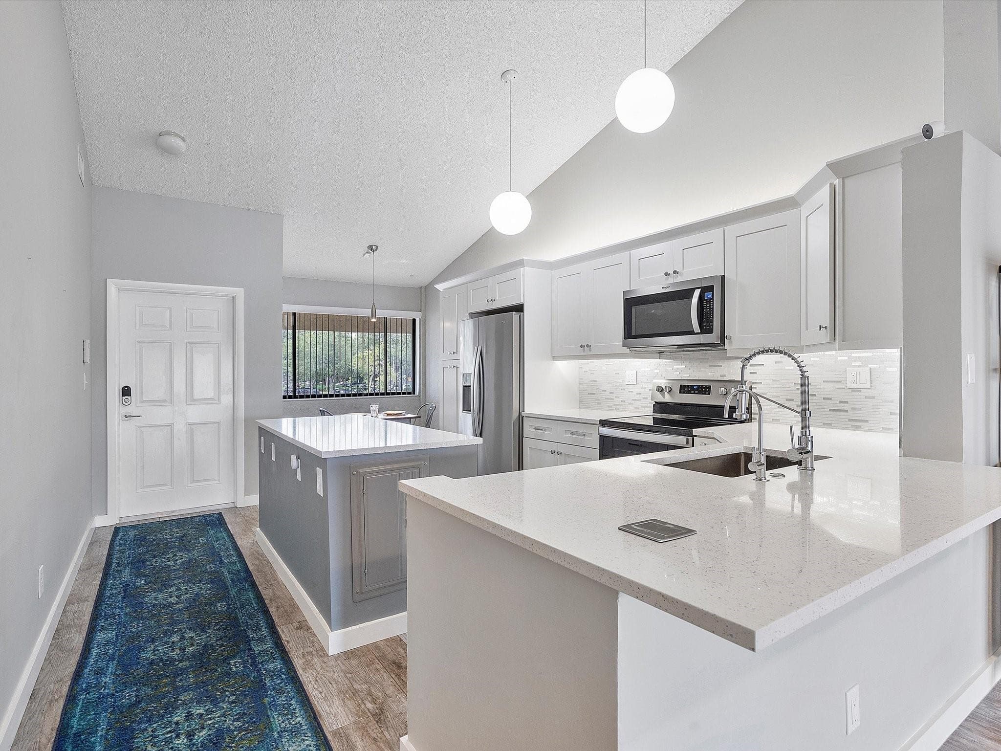 3200 NW 46th Street 203, Oakland Park, FL 33309 — photo 2 of 19