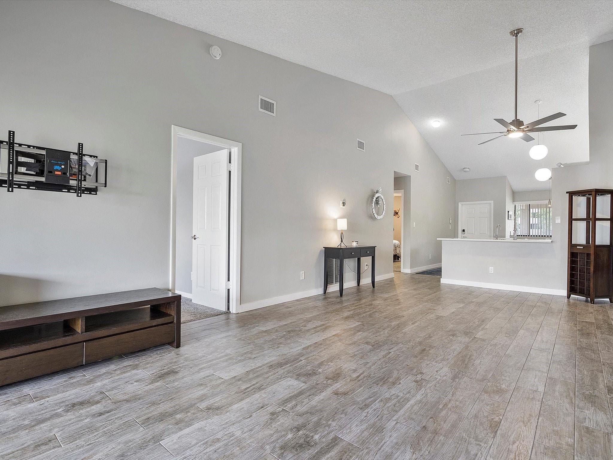 3200 NW 46th Street 203, Oakland Park, FL 33309 — photo 4 of 19