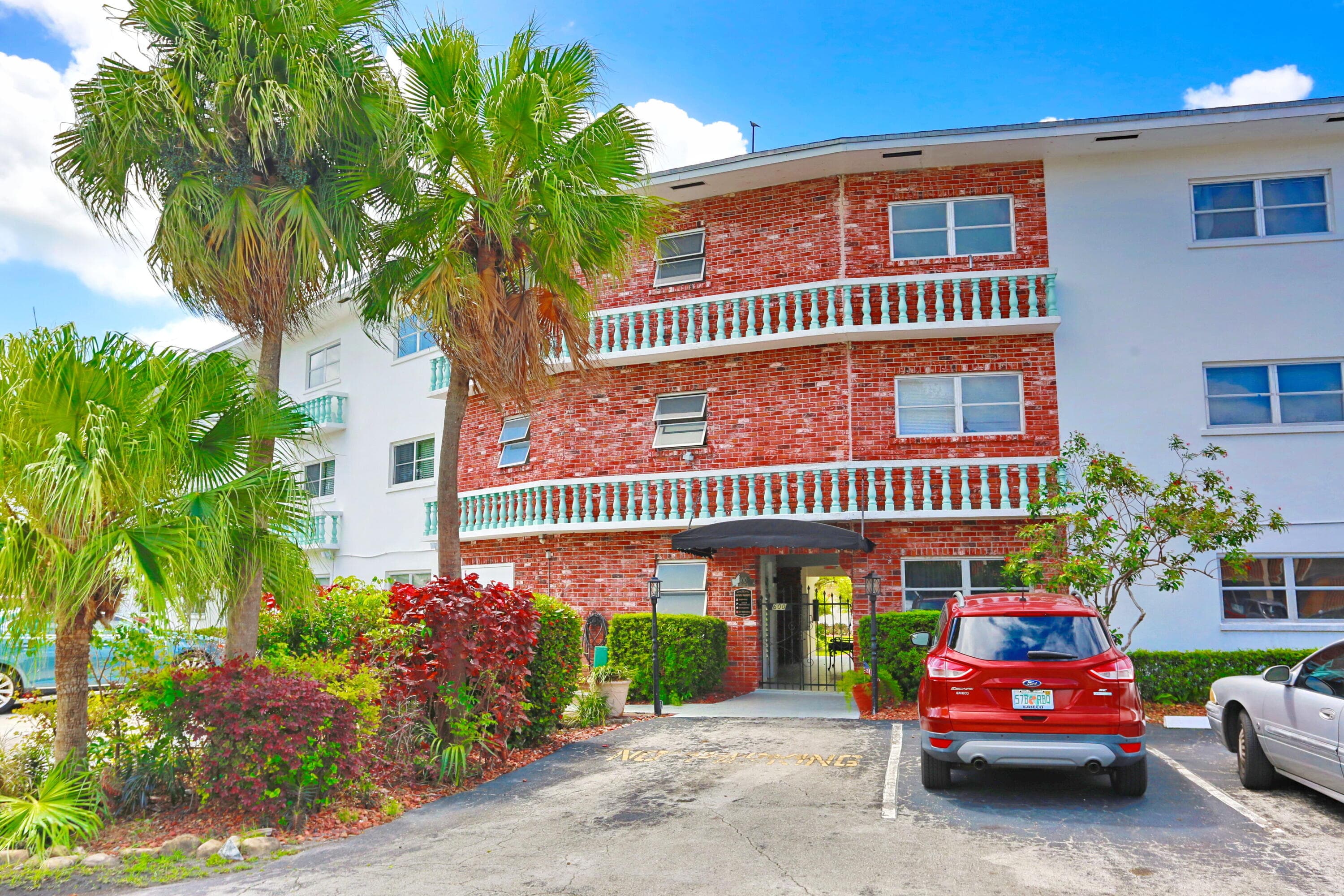600 Pine Drive 209, Pompano Beach, FL 33060 — photo 4 of 72