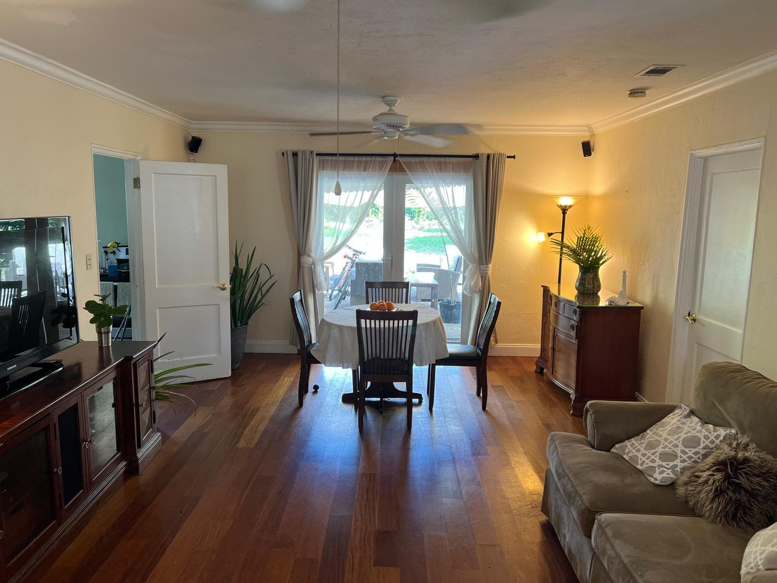 1283 NE 115th Street, Miami, FL 33161 — photo 4 of 13