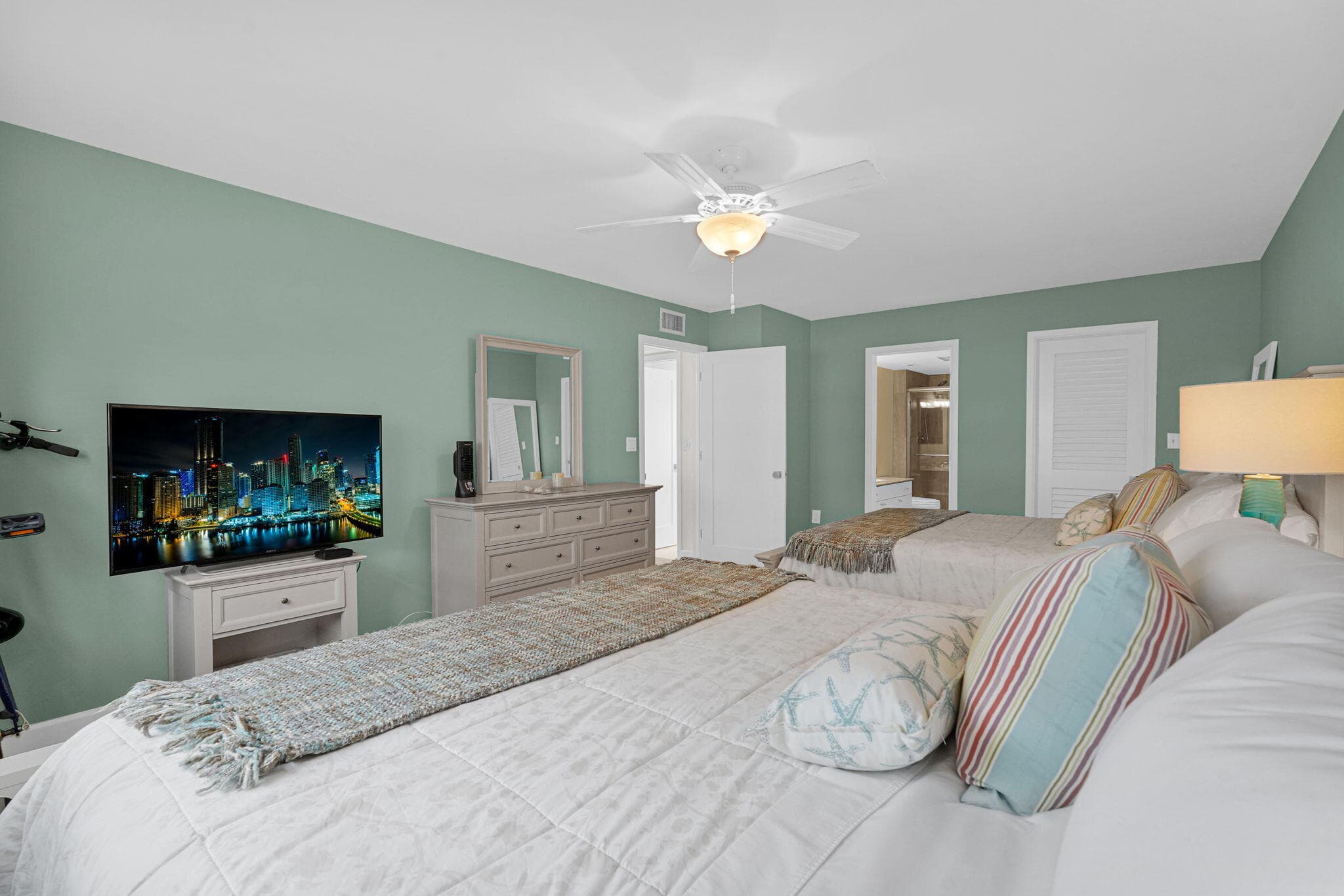 1701 S Ocean Drive 203, Hollywood, FL 33019 — photo 13 of 33