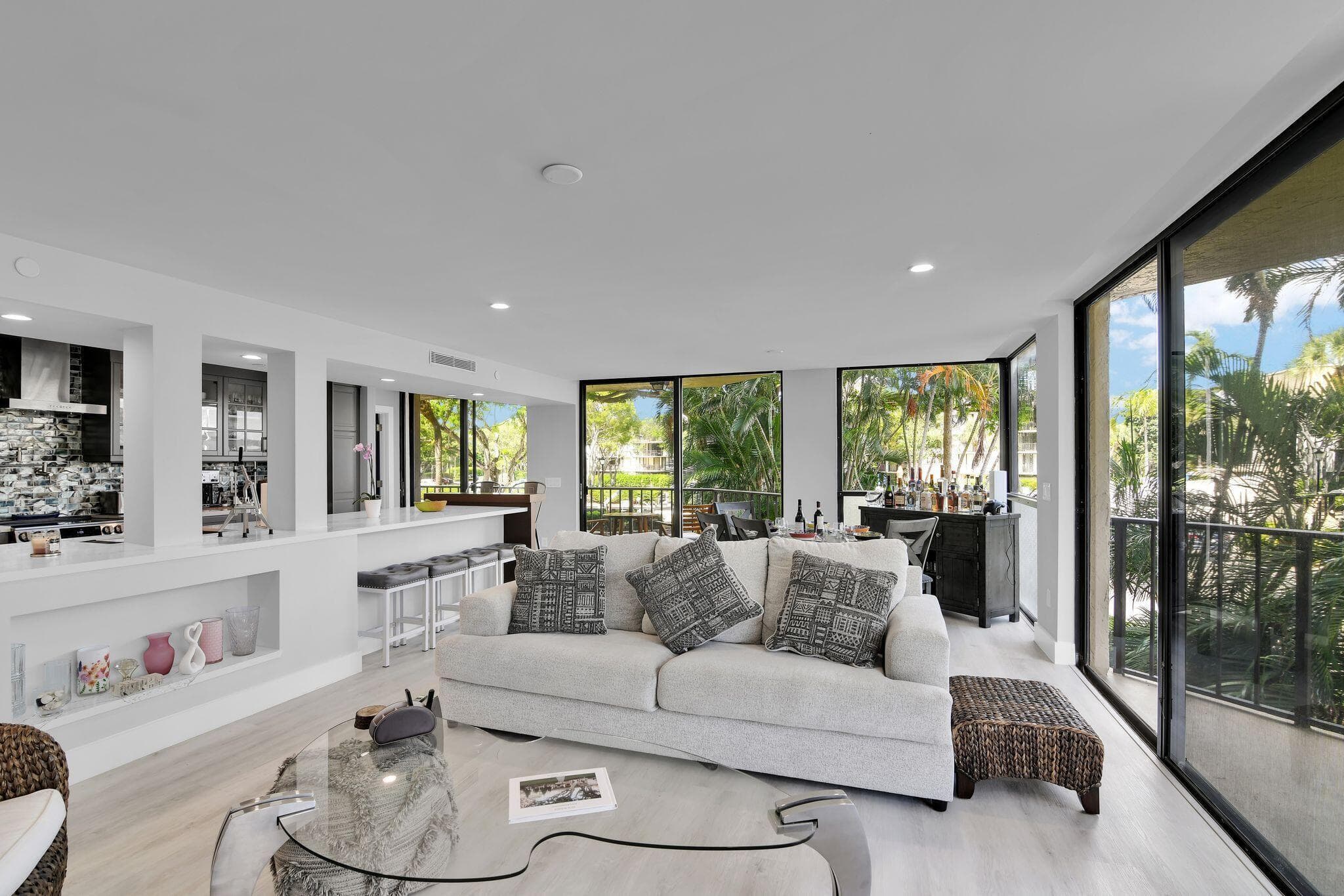859 Jeffery Street 202, Boca Raton, FL 33487 — photo 6 of 99
