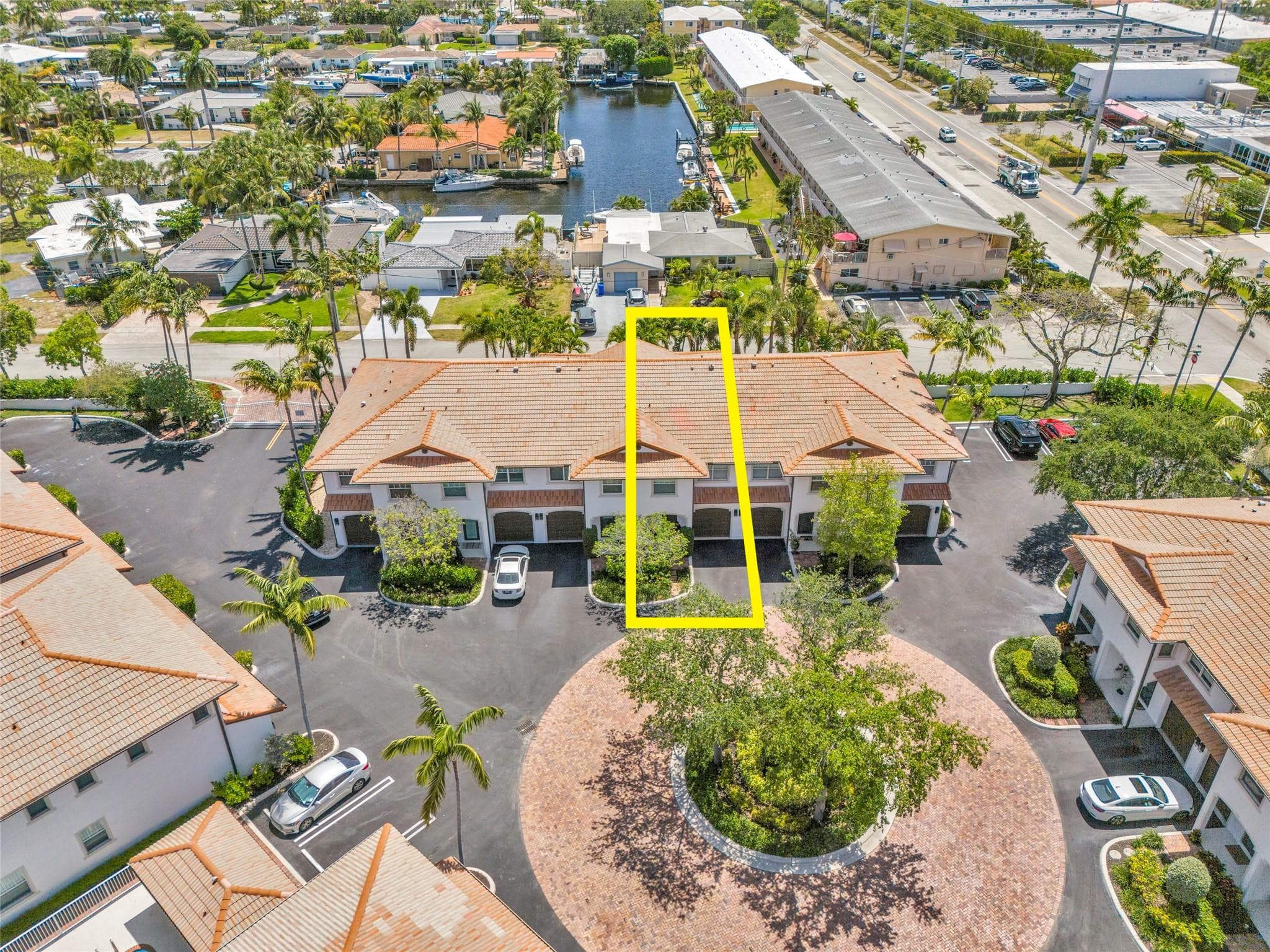 1327 SE 3rd Avenue, Pompano Beach, FL 33060 — photo 7 of 34