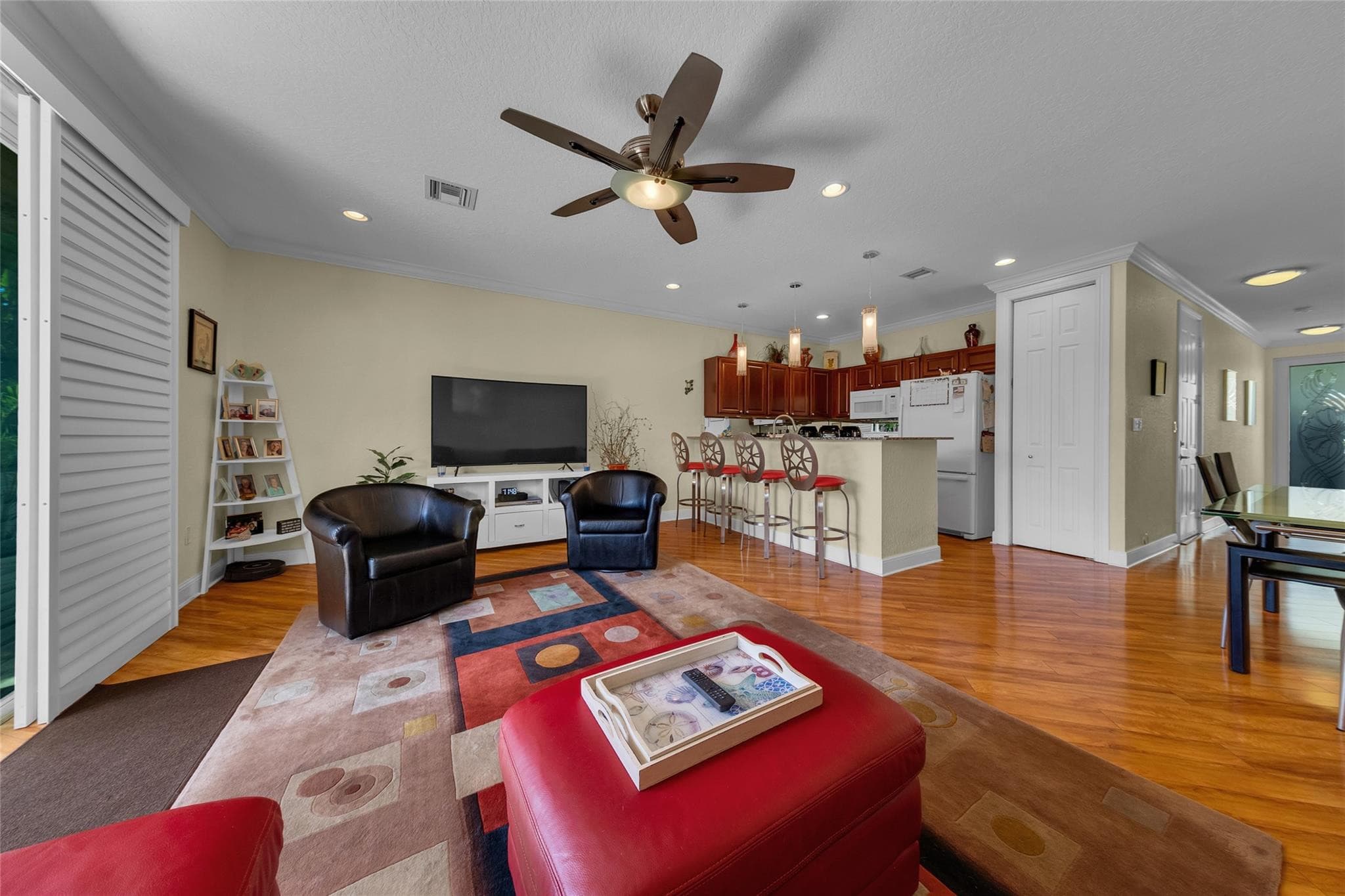 1327 SE 3rd Avenue, Pompano Beach, FL 33060 — photo 11 of 34