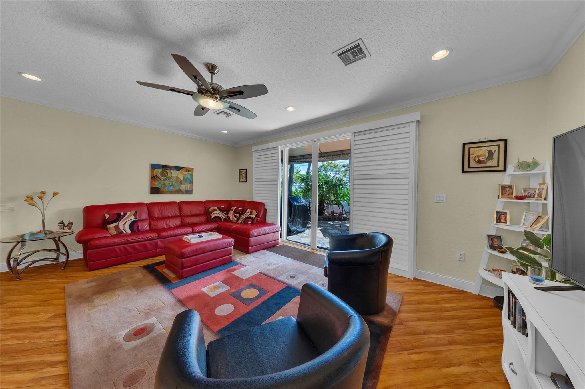 1327 SE 3rd Avenue, Pompano Beach, FL 33060 — photo 13 of 34