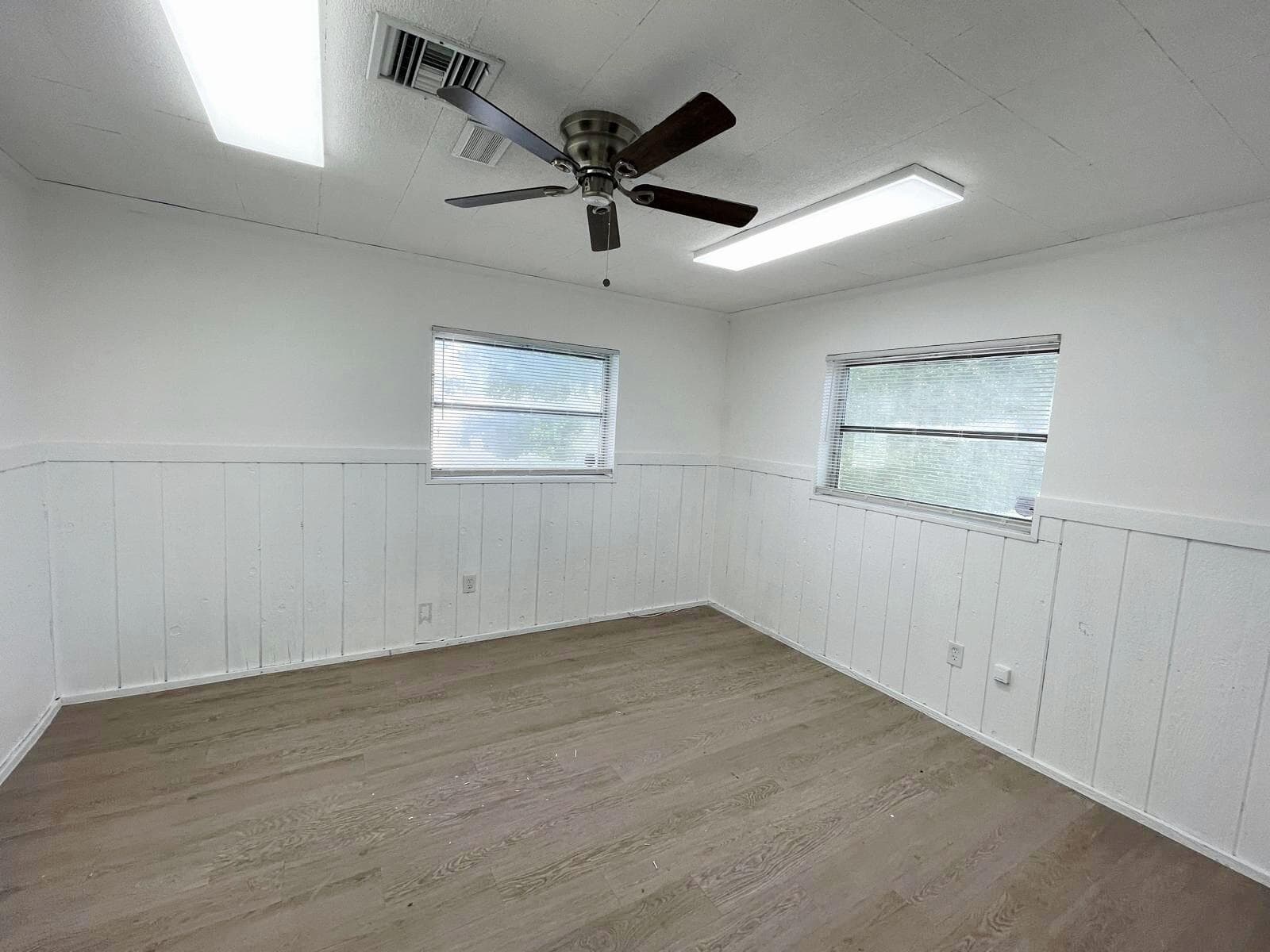 840 NW 33rd Street, Oakland Park, FL — photo 13 of 22