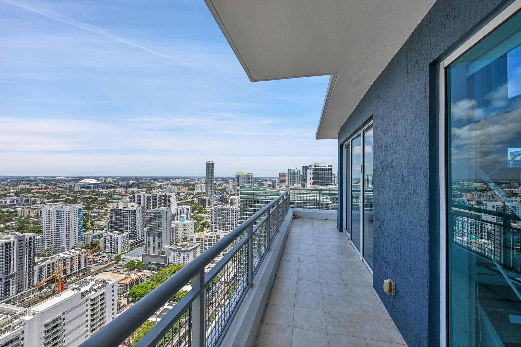 60 SW 13th Street 4013, Miami, FL 33130 — photo 17 of 37