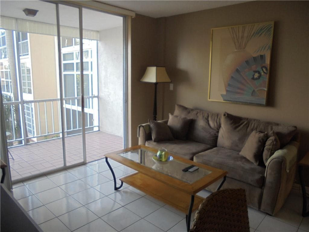 1391 S Ocean Boulevard 204, Pompano Beach, FL 33062 — photo 5 of 20