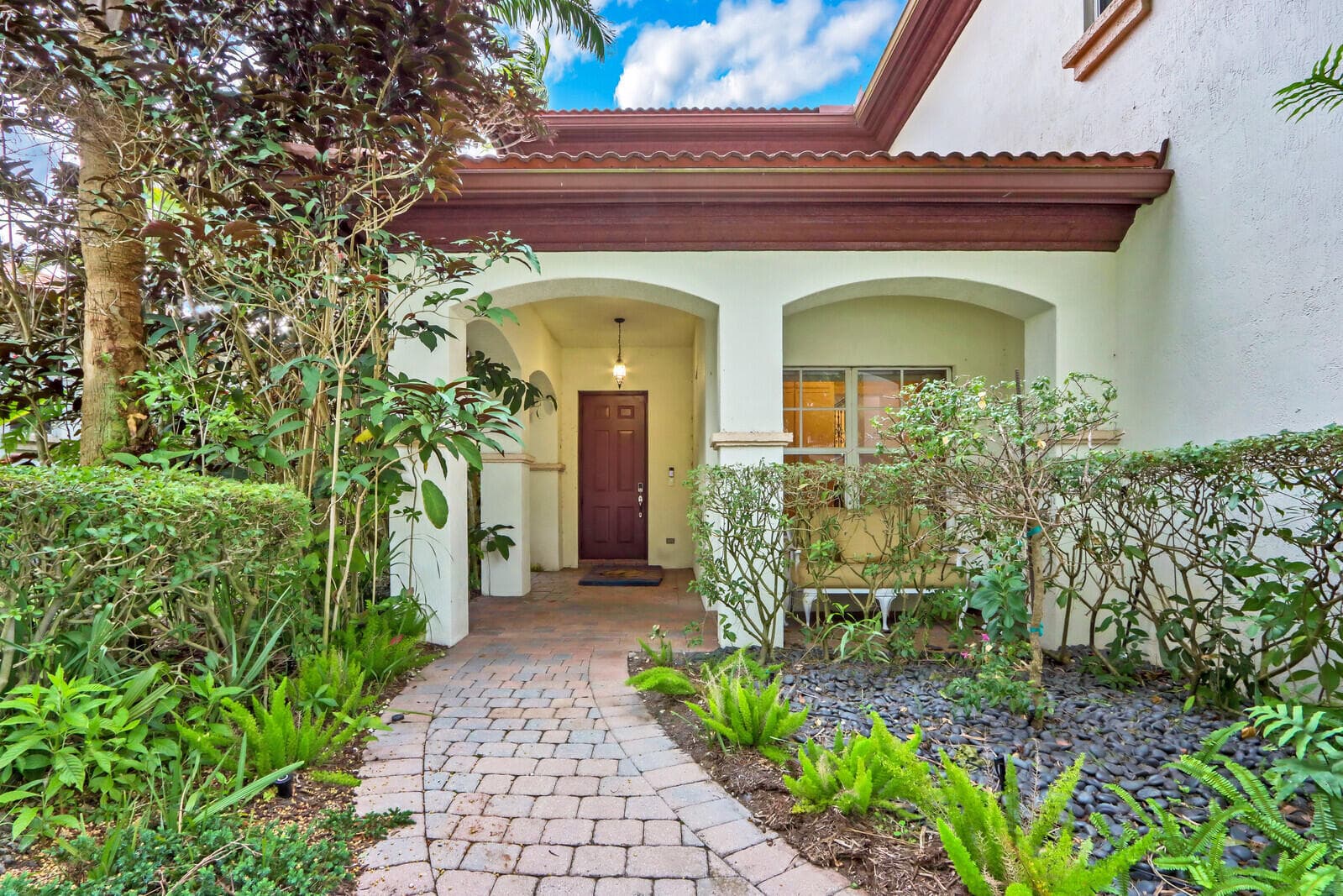 1904 Flower Drive, Palm Beach Gardens, FL 33410 — photo 3 of 48