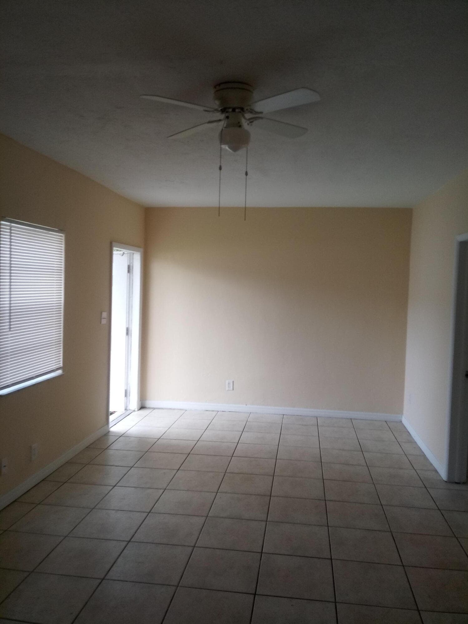Townhouse in Hallandale Beach — photo 11 of 11