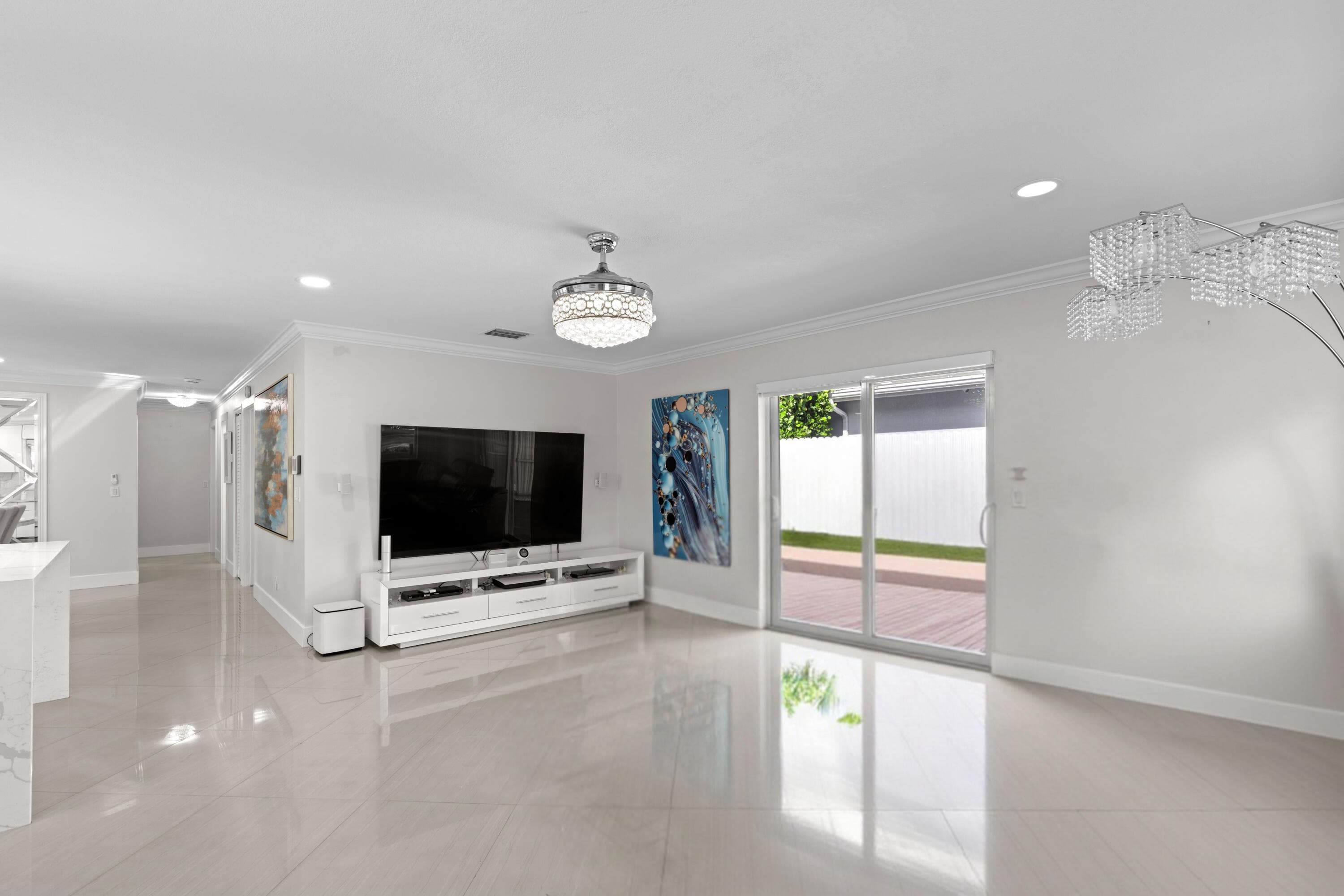 747 Avon Road, West Palm Beach, FL 33401 — photo 7 of 31