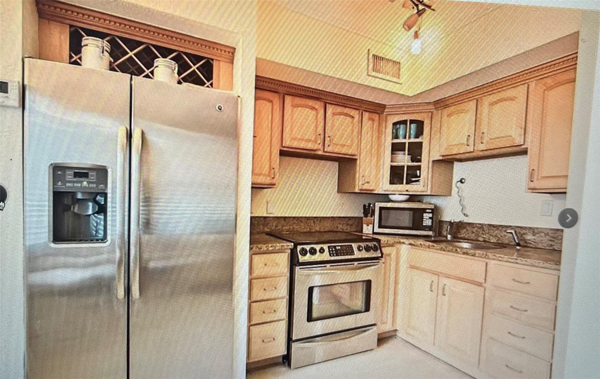 924 SE 2nd Street 20, Fort Lauderdale, FL 33301 — photo 11 of 33