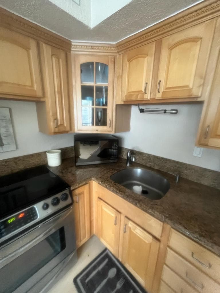 924 SE 2nd Street 20, Fort Lauderdale, FL 33301 — photo 24 of 33