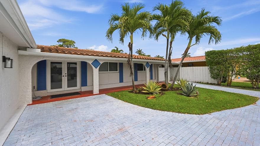1641 NE 56th Court, Fort Lauderdale, FL 33334 — photo 3 of 34