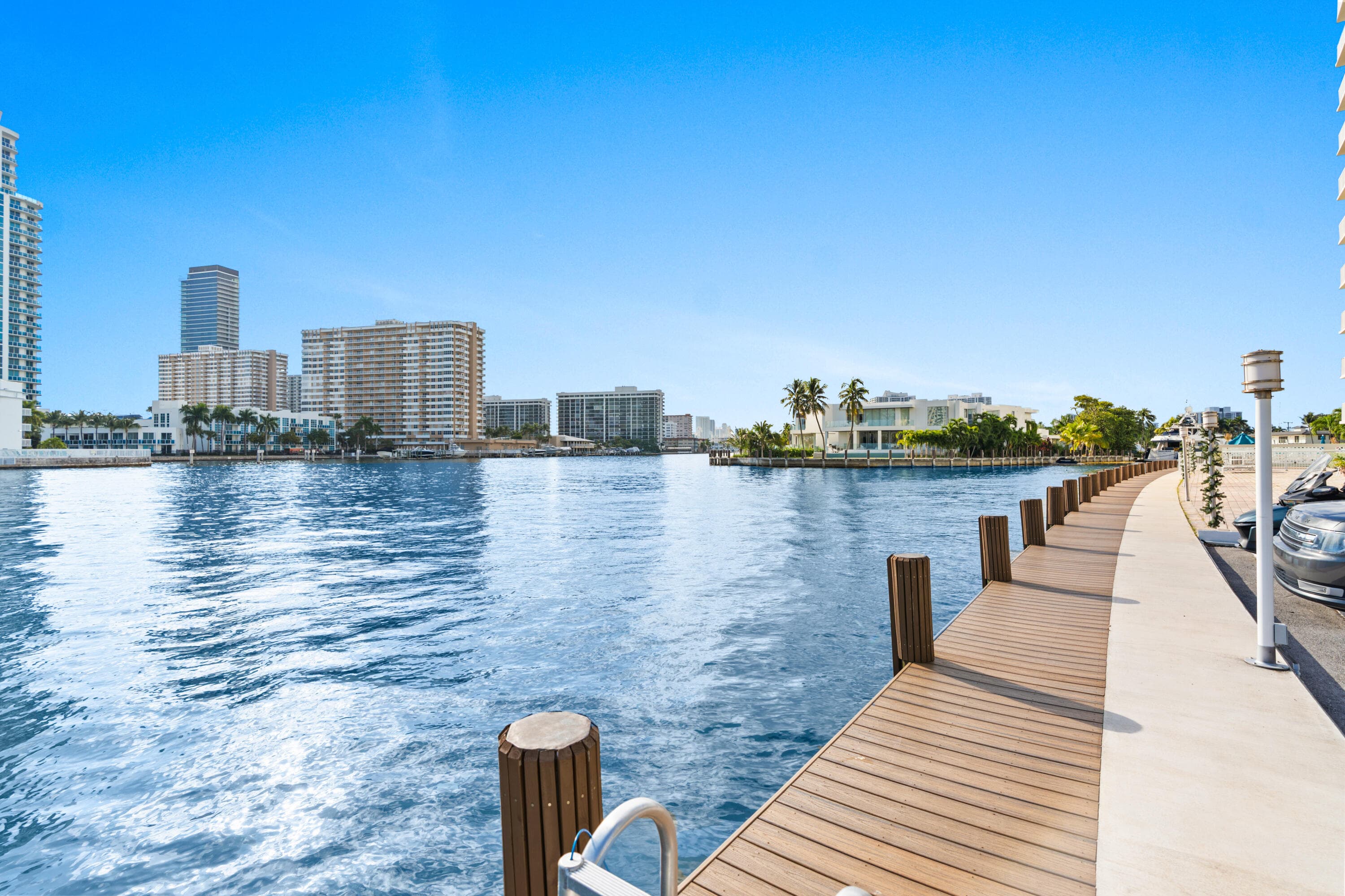 121 Golden Isles Drive Ph1, Hallandale Beach, FL 33009 — photo 3 of 50