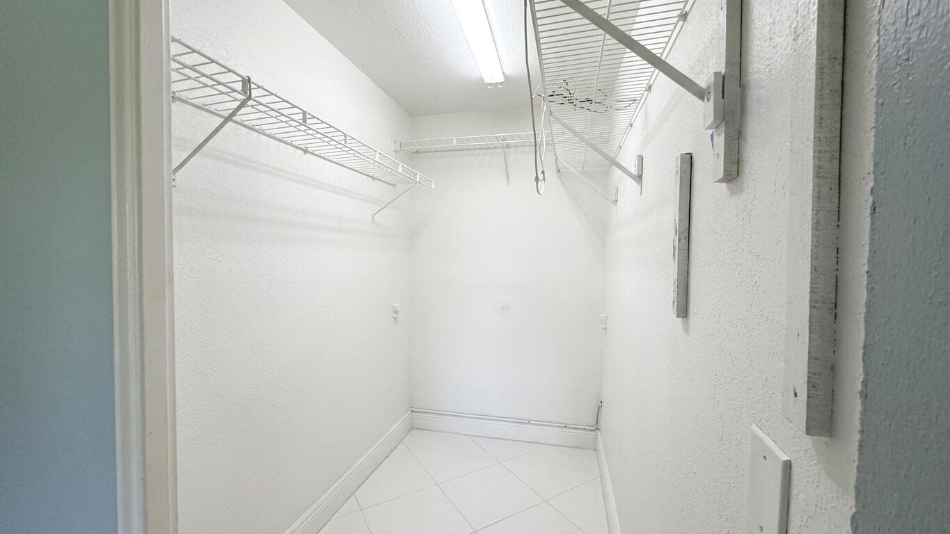 220 Seville J, Delray Beach, FL 33446 — photo 9 of 31