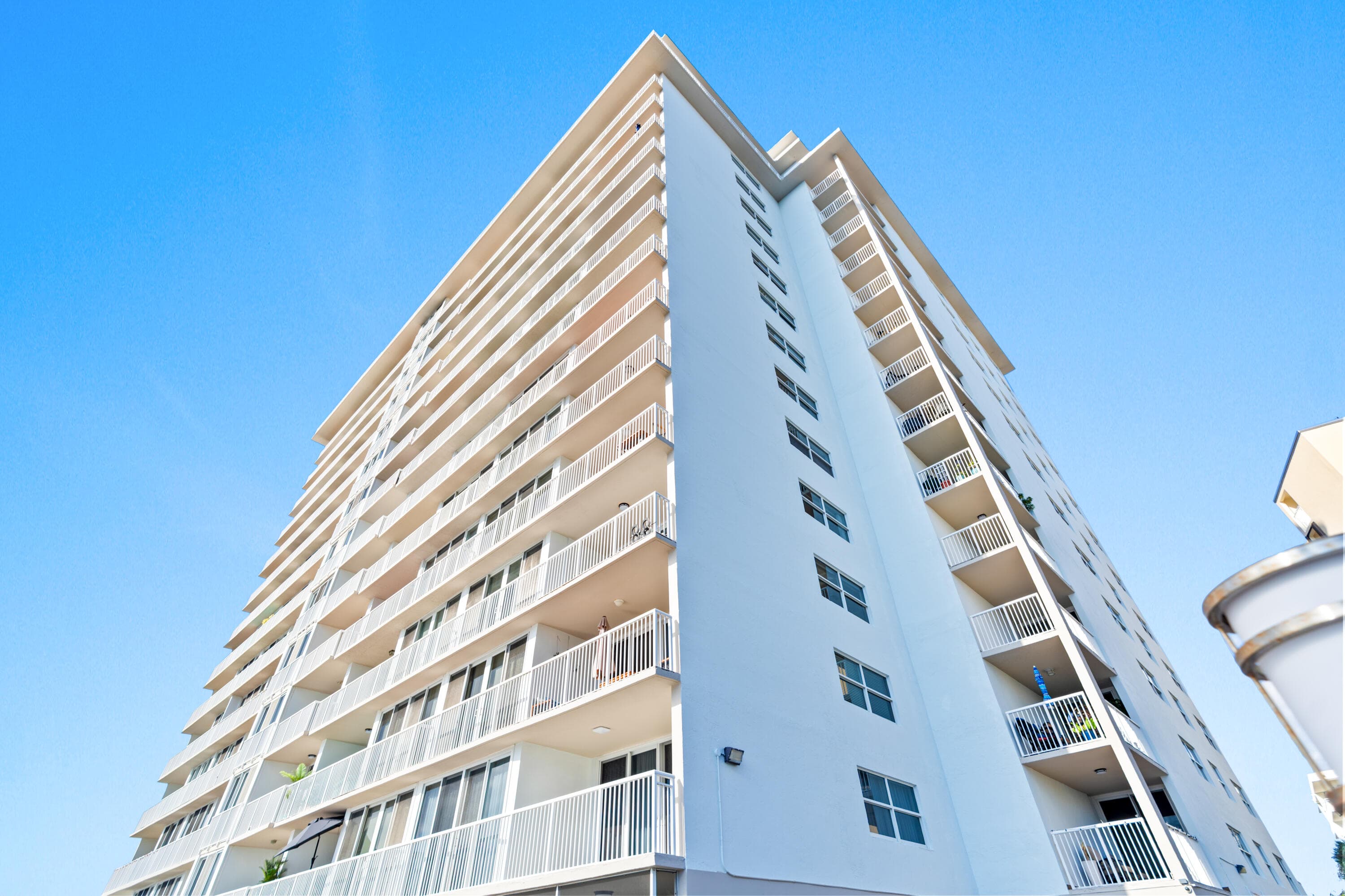 121 Golden Isles Drive Ph1, Hallandale Beach, FL 33009 — photo 6 of 50