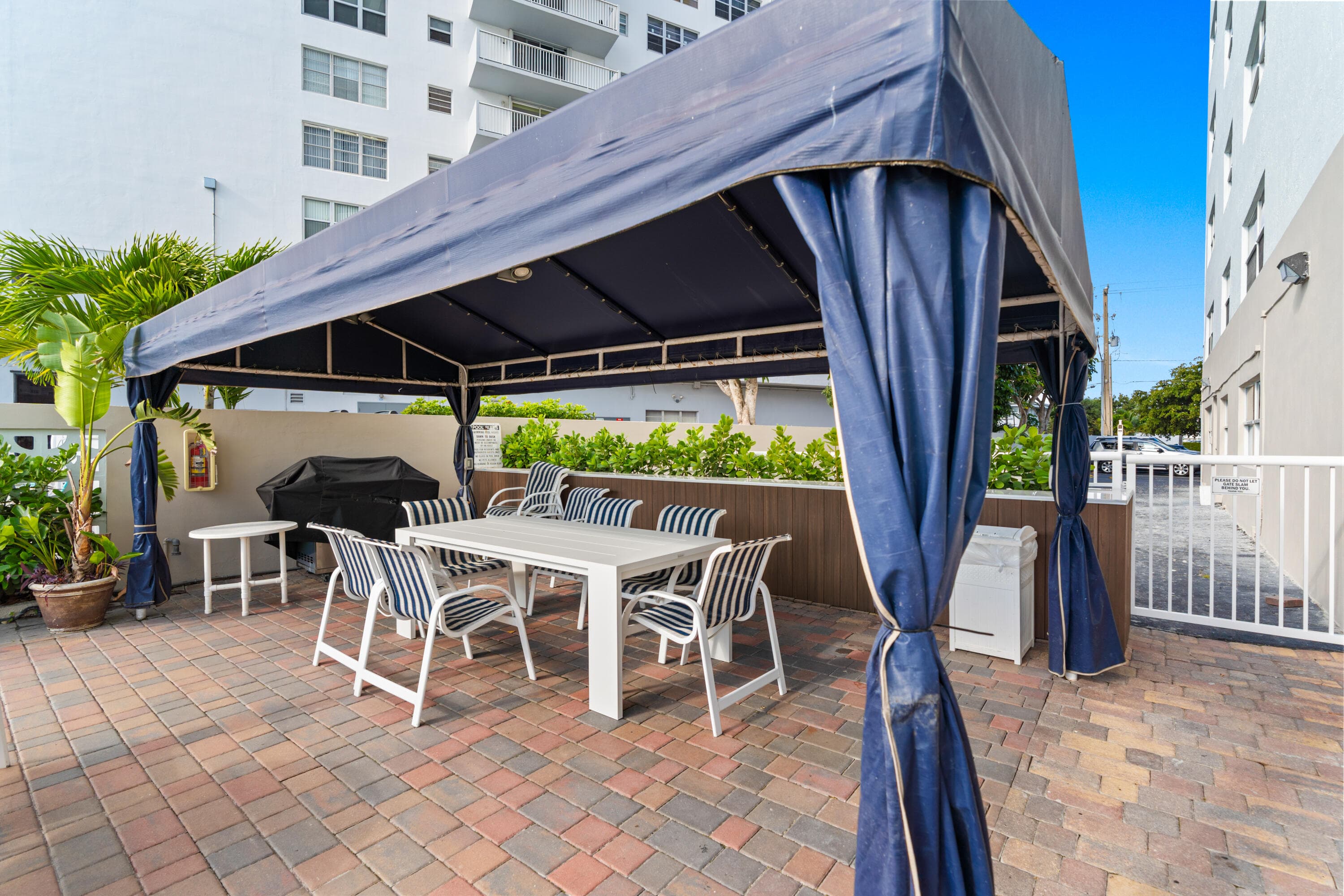 121 Golden Isles Drive Ph1, Hallandale Beach, FL 33009 — photo 9 of 50