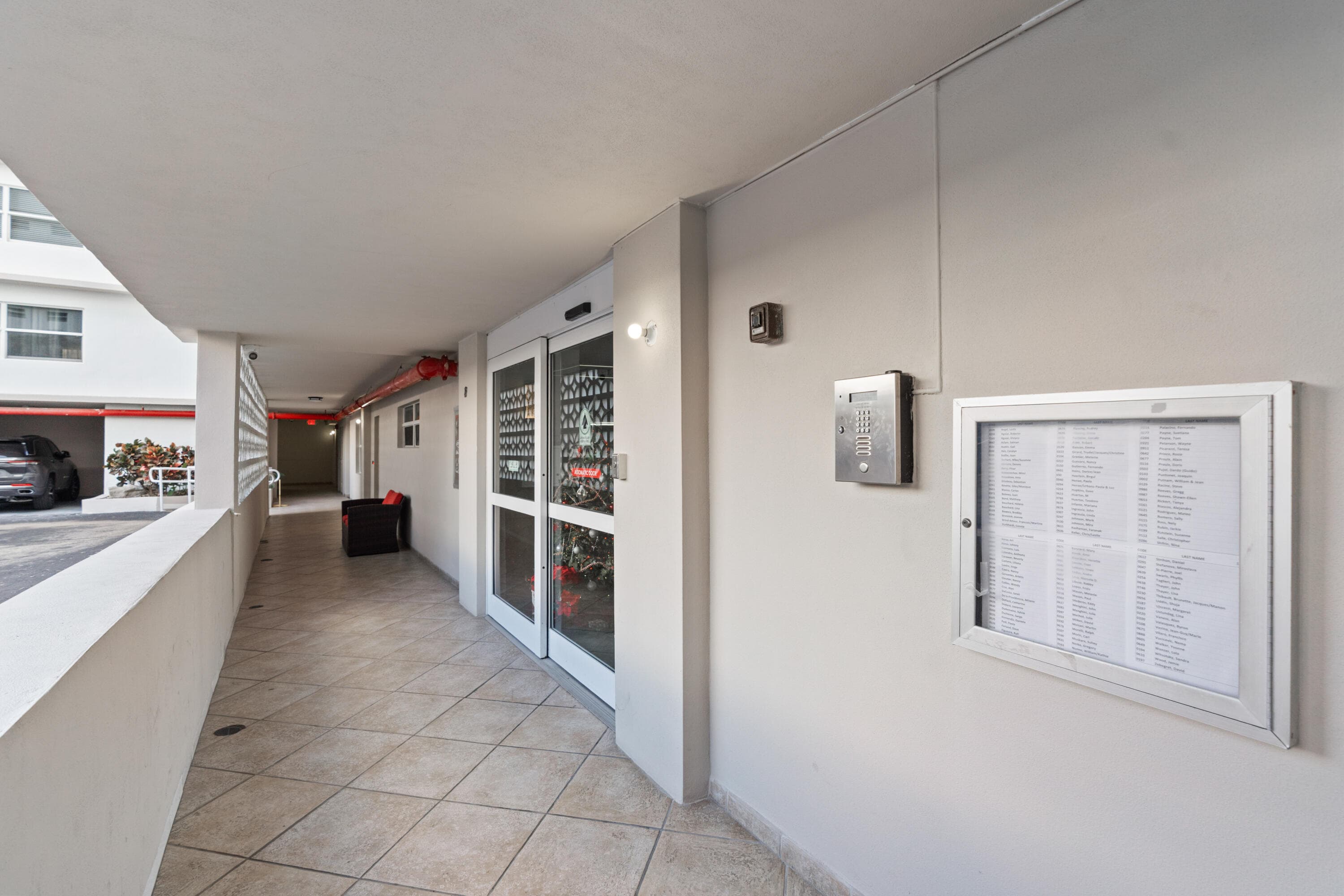 121 Golden Isles Drive Ph1, Hallandale Beach, FL 33009 — photo 10 of 50