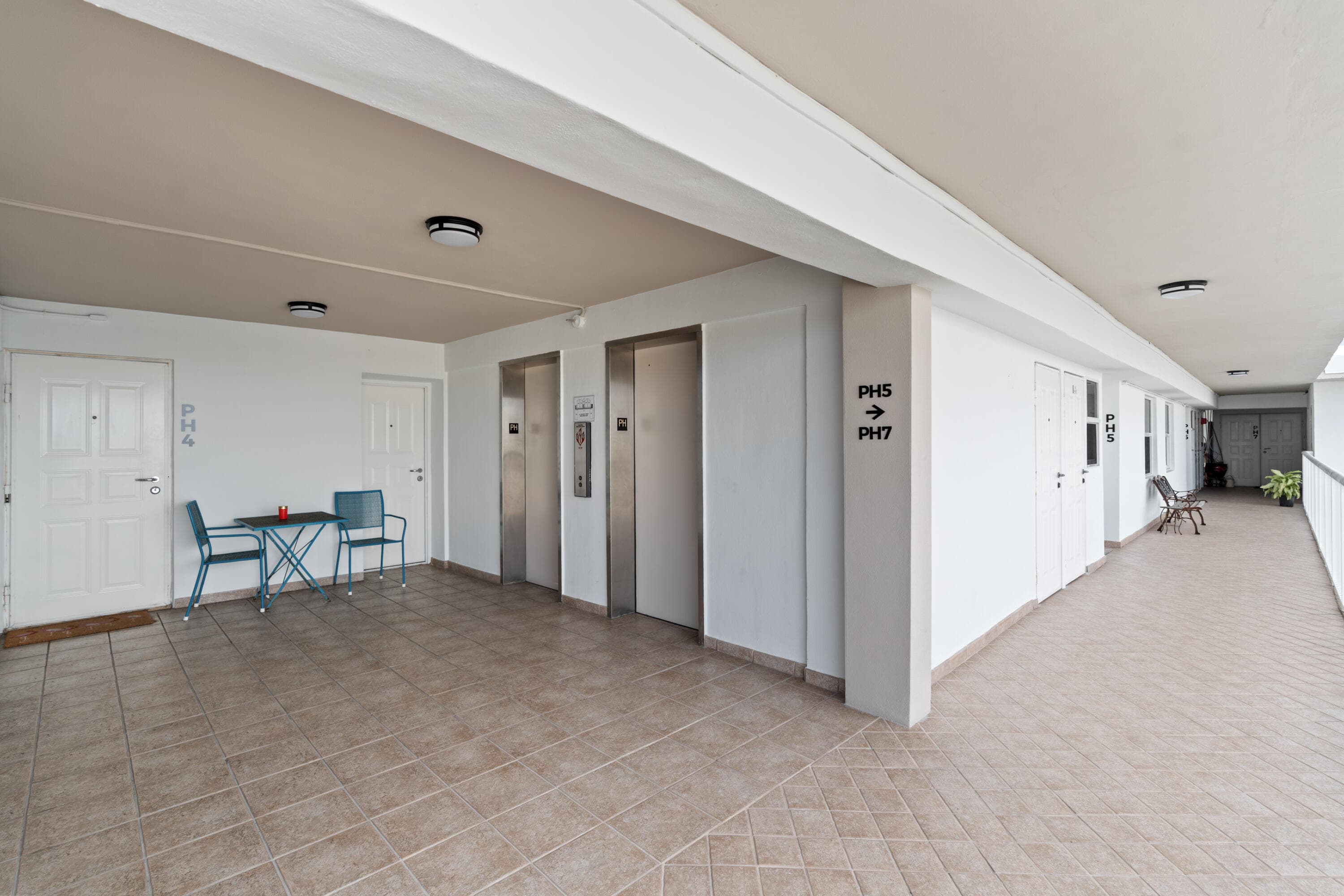 121 Golden Isles Drive Ph1, Hallandale Beach, FL 33009 — photo 12 of 50