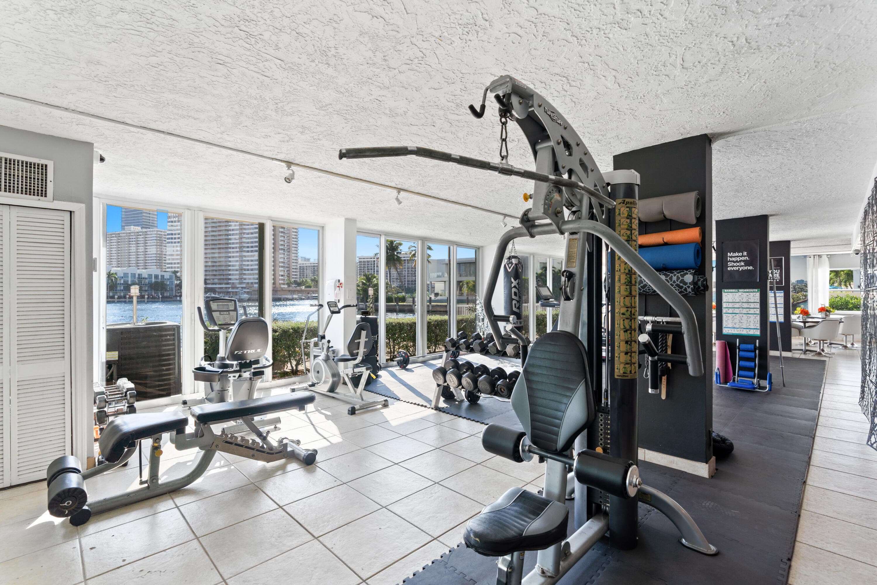 121 Golden Isles Drive Ph1, Hallandale Beach, FL 33009 — photo 18 of 50