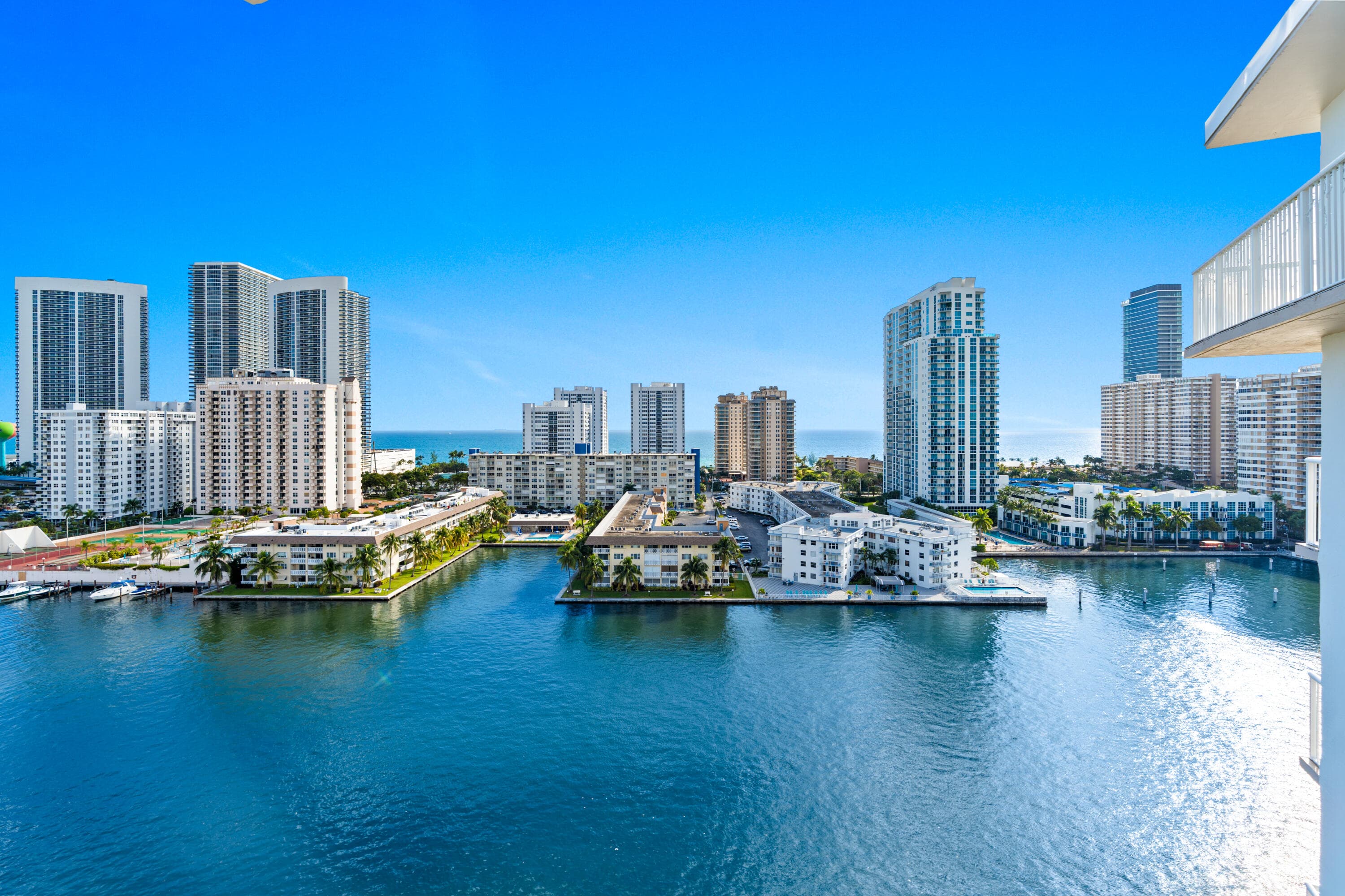 121 Golden Isles Drive Ph1, Hallandale Beach, FL 33009 — photo 21 of 50