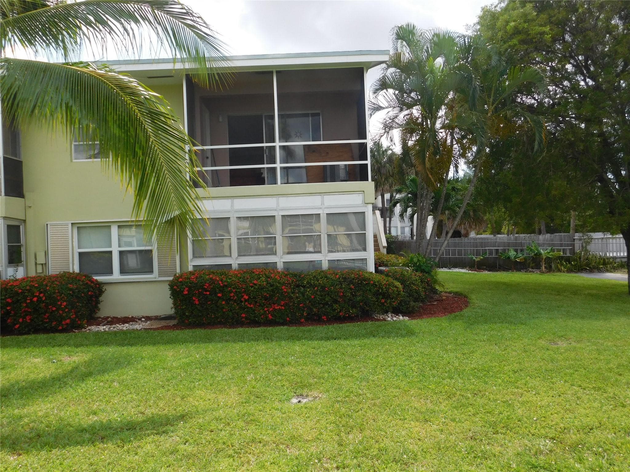 960 Crystal Lake Drive 201, Deerfield Beach, FL 33064 — photo 4 of 30