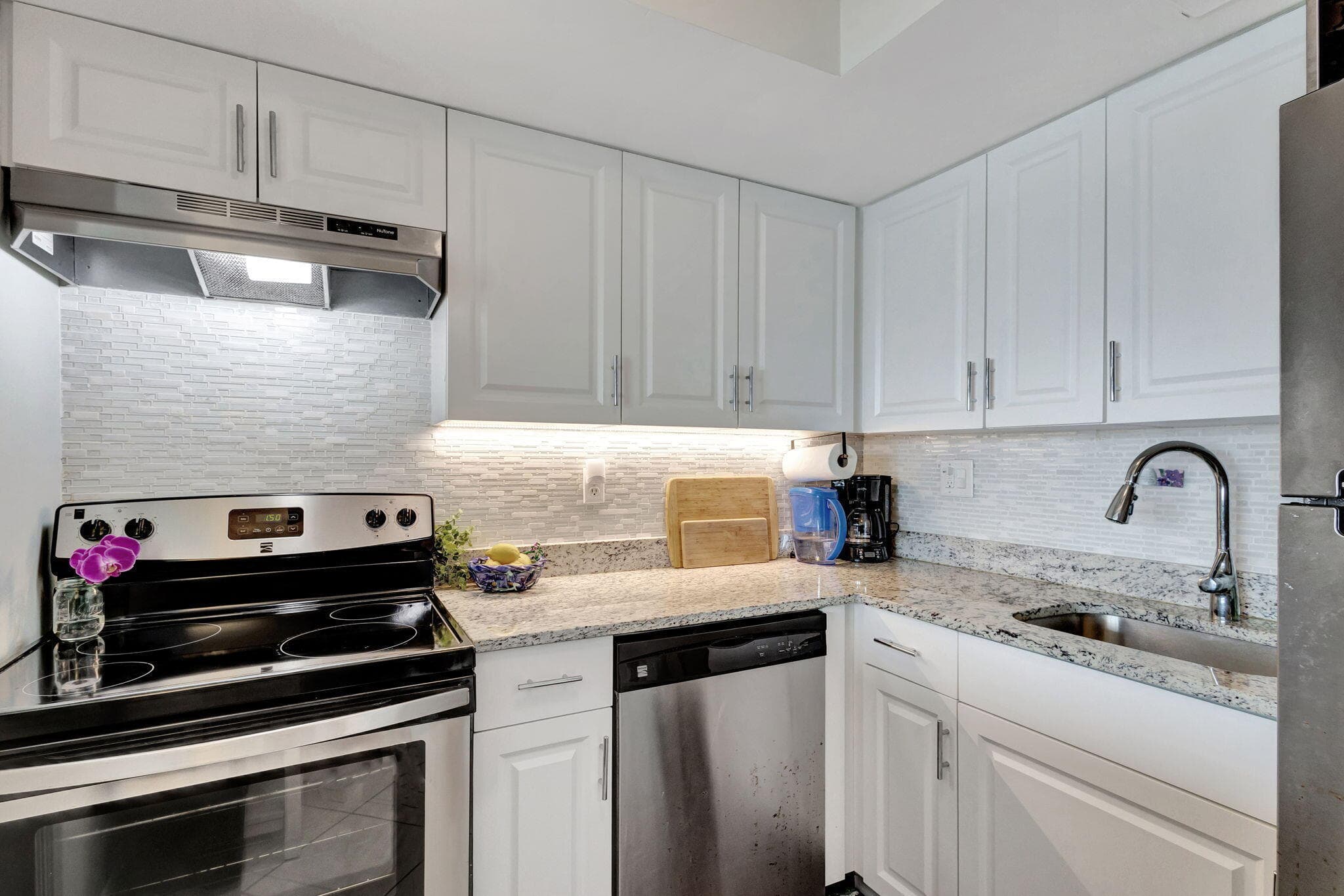 2936 Lake Shore Drive 309, Riviera Beach, FL 33404 — photo 13 of 48
