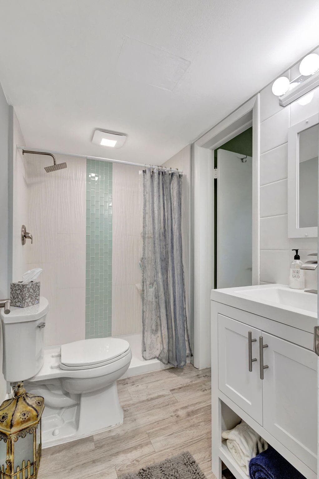 2936 Lake Shore Drive 309, Riviera Beach, FL 33404 — photo 21 of 48