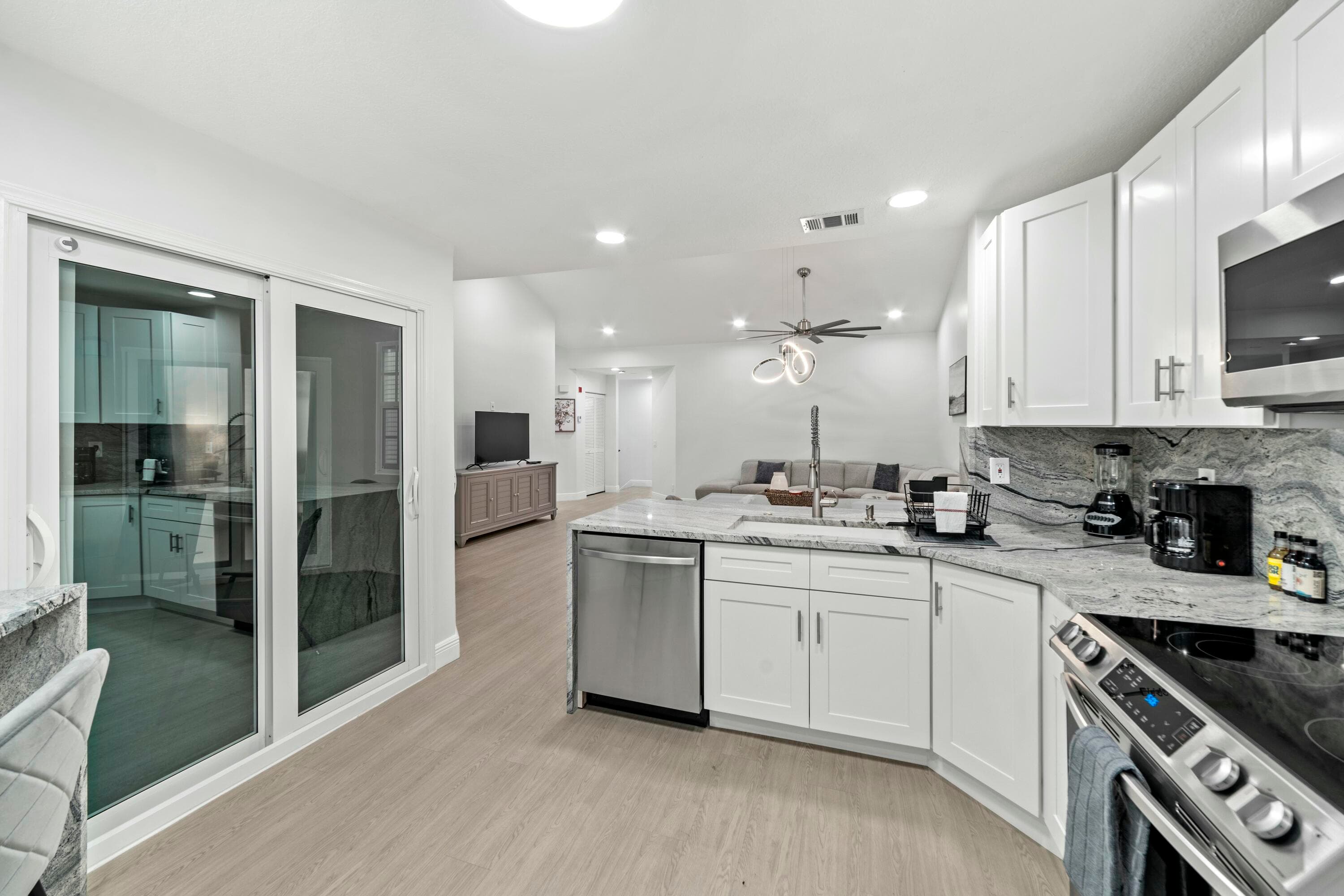 6553 Via Regina, Boca Raton, FL 33433 — photo 11 of 26