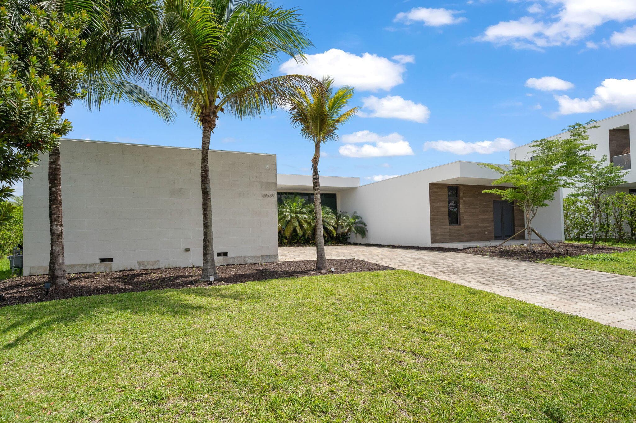 16539 N Botaniko Dr Drive N, Weston, FL 33326 — photo 2 of 41