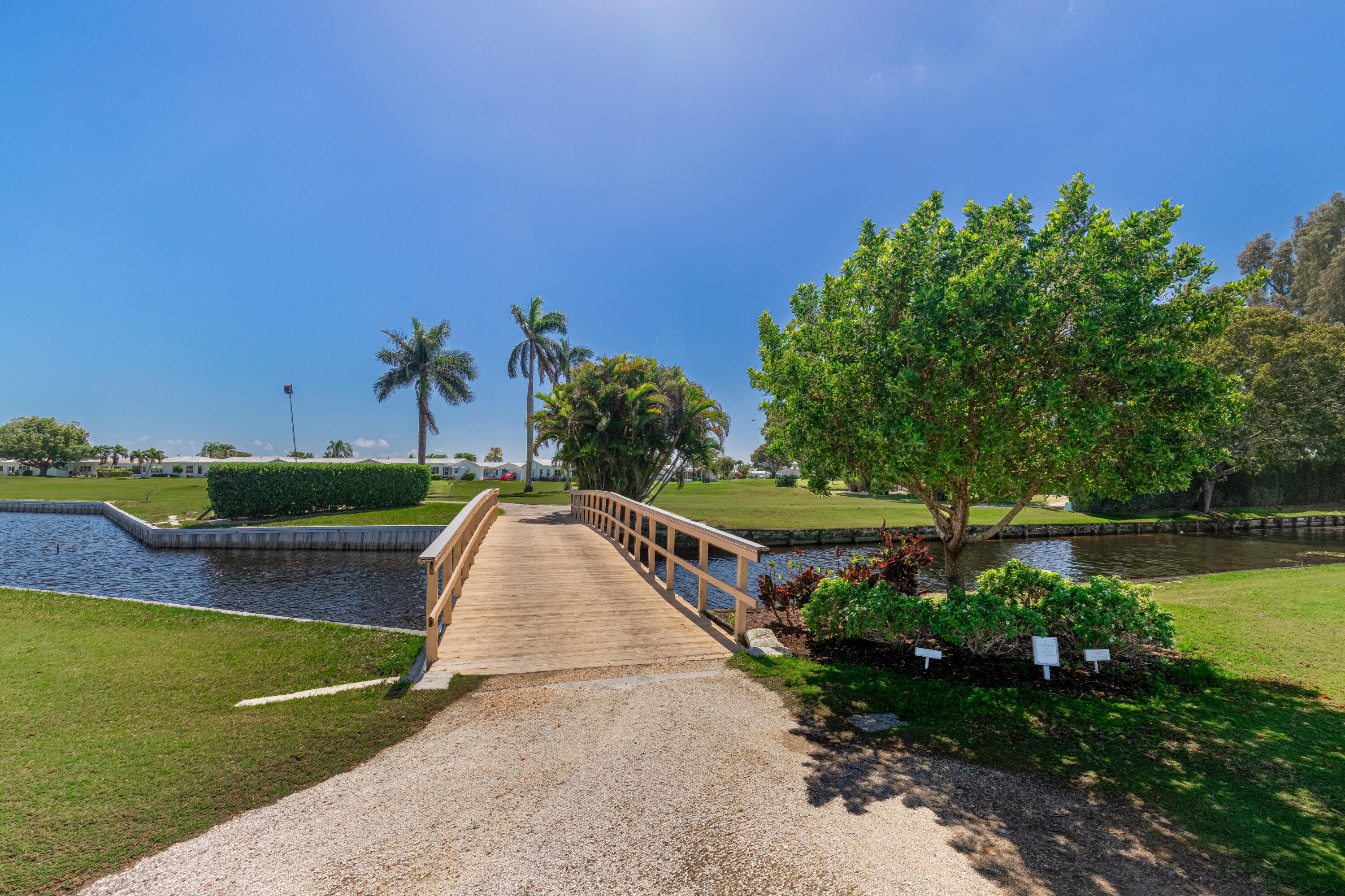 300 SW Golfview Terrace 142, Boynton Beach, FL 33426 — photo 21 of 70