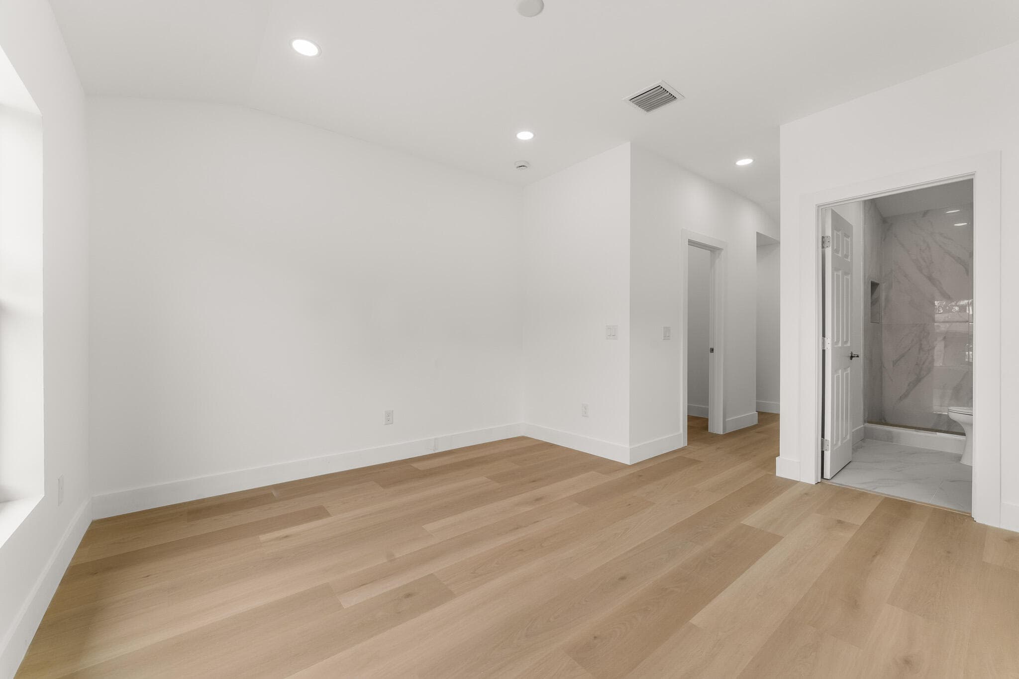 111 W 35th Street, Riviera Beach, FL 33404 — photo 10 of 23