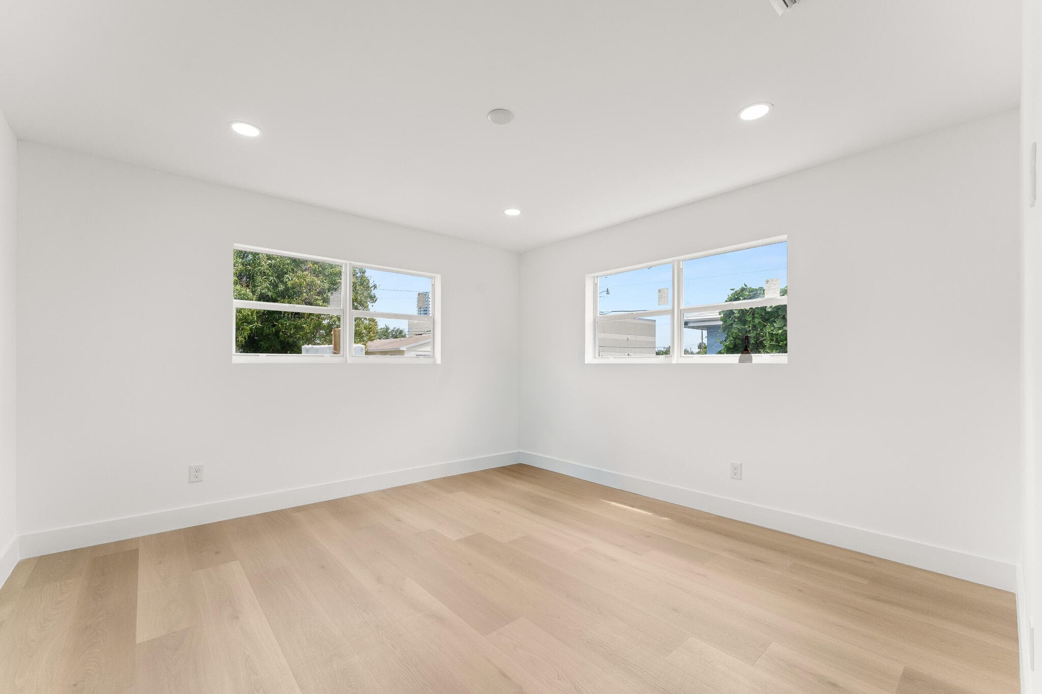 111 W 35th Street, Riviera Beach, FL 33404 — photo 15 of 23