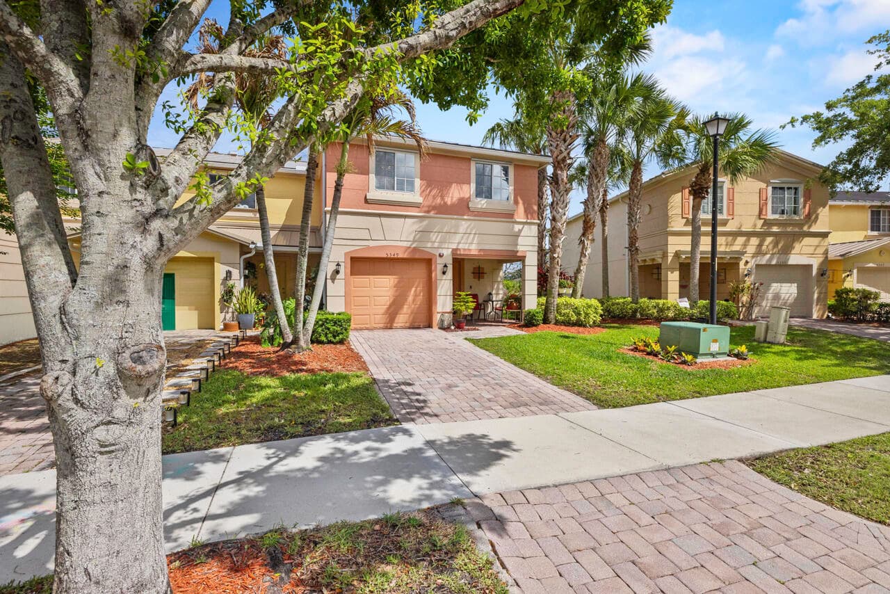 5349 SE Jennings Lane, Stuart, FL 34997 — photo 3 of 36