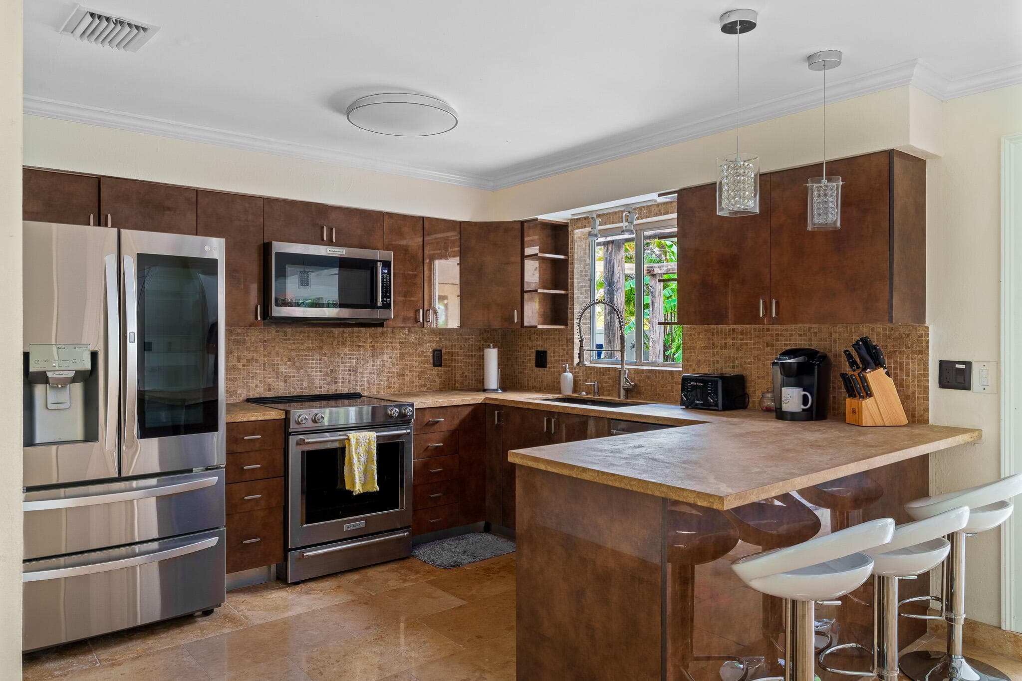 2757 NE 14th Avenue, Wilton Manors, FL 33334 — photo 8 of 76