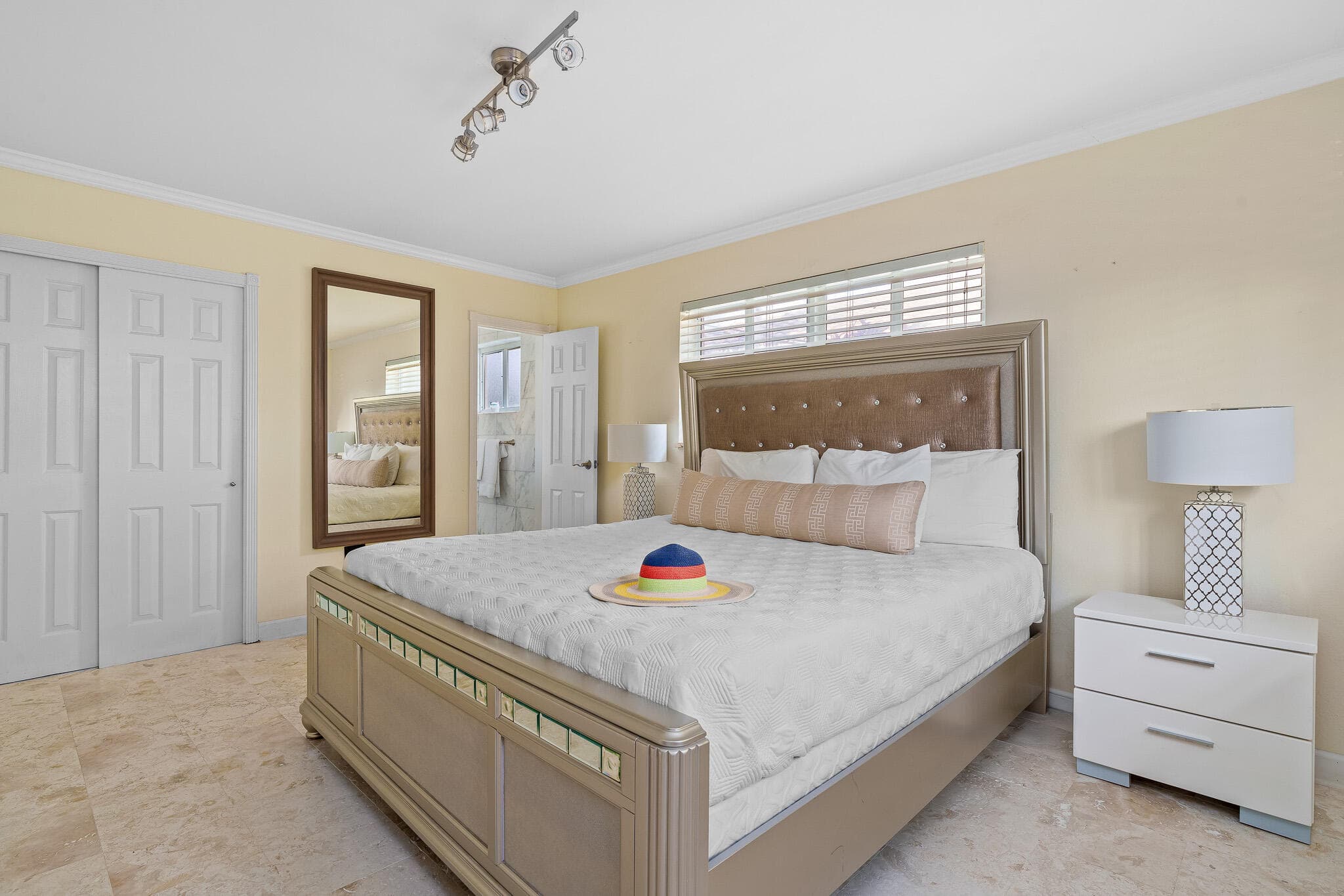 2757 NE 14th Avenue, Wilton Manors, FL 33334 — photo 26 of 76