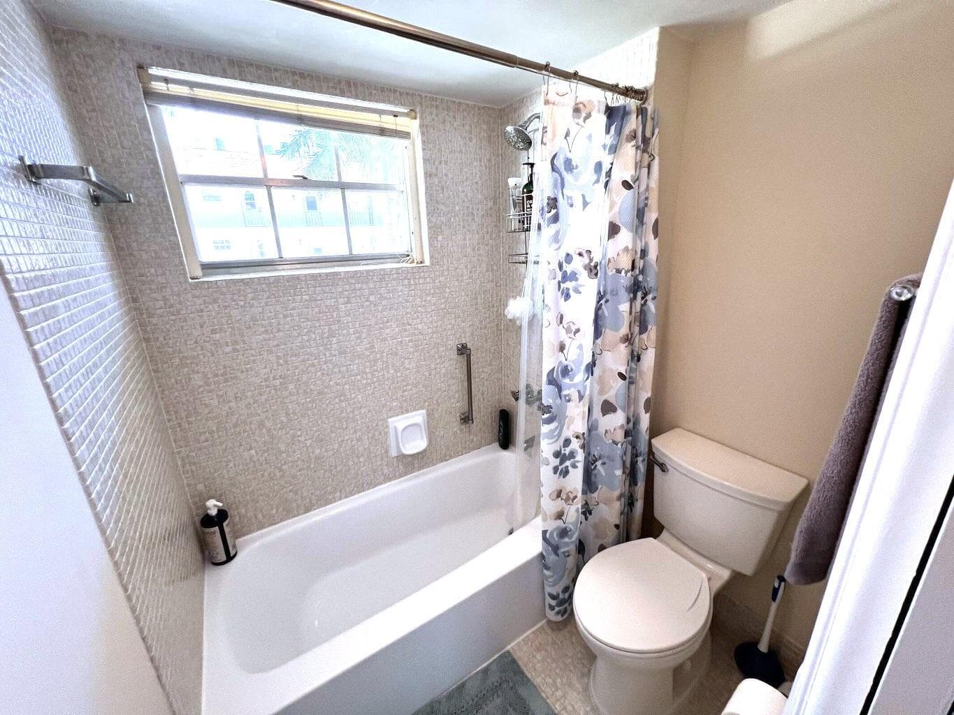 5580 W Tamberlane Circle 235, Palm Beach Gardens, FL 33418 — photo 15 of 32